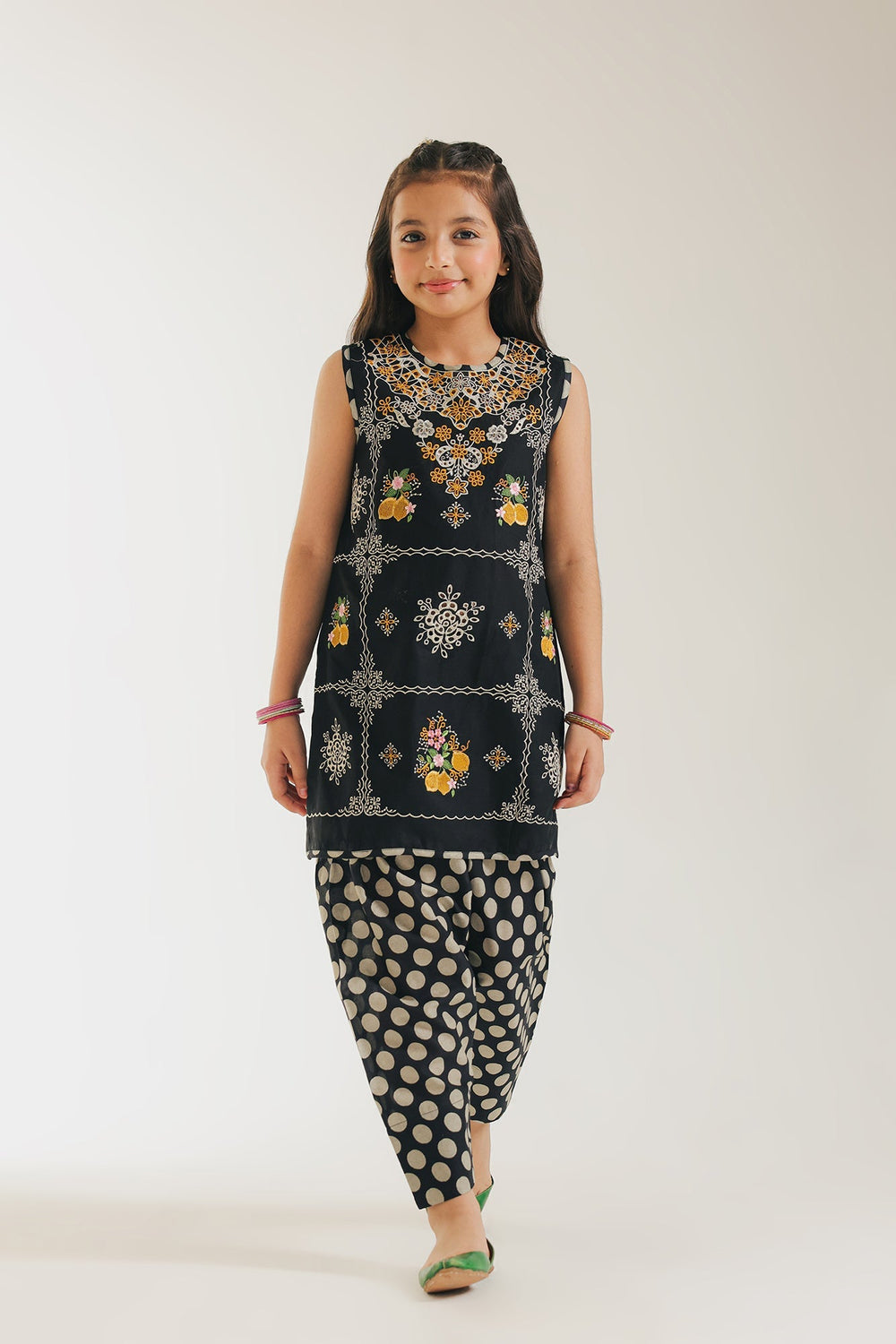 EMBROIDERED SUIT (E402/902/1045)