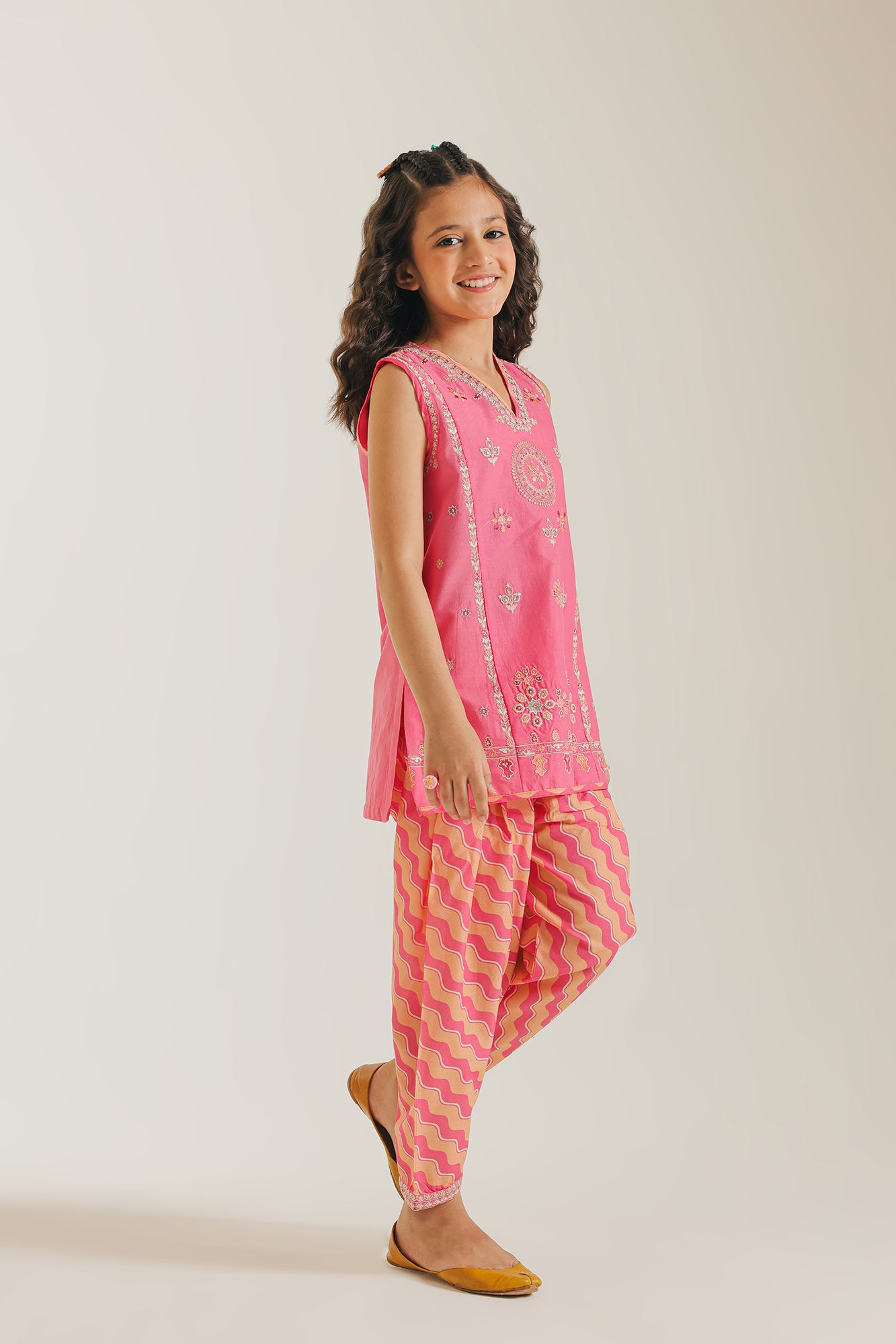 EMBROIDERED SUIT (E402/423/1048)