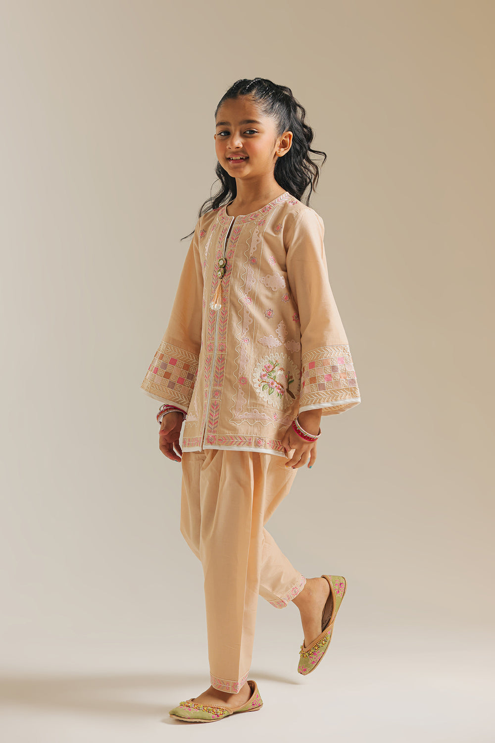 EMBROIDERED SUIT (E1052/402/808)