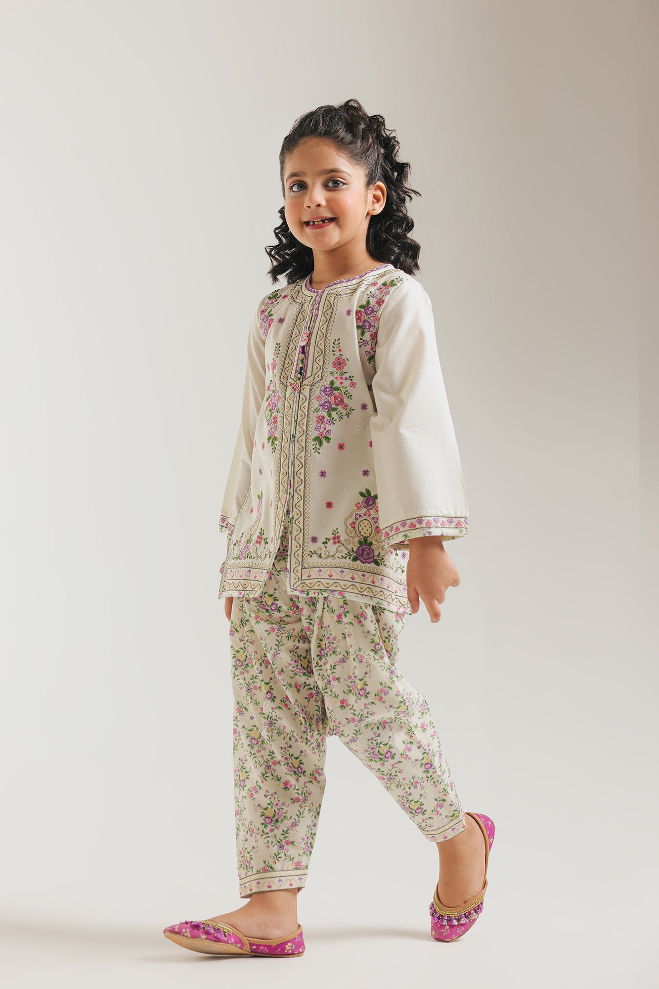 EMBROIDERED SUIT (E1054/402/004)