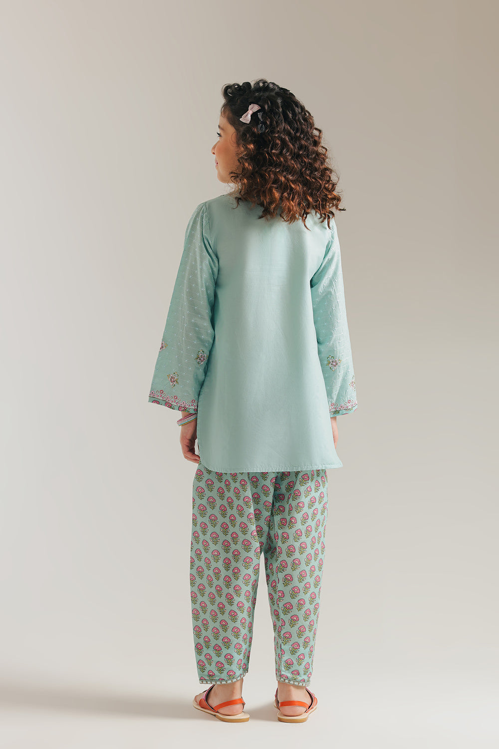 EMBROIDERED SUIT (E1055/402/719)