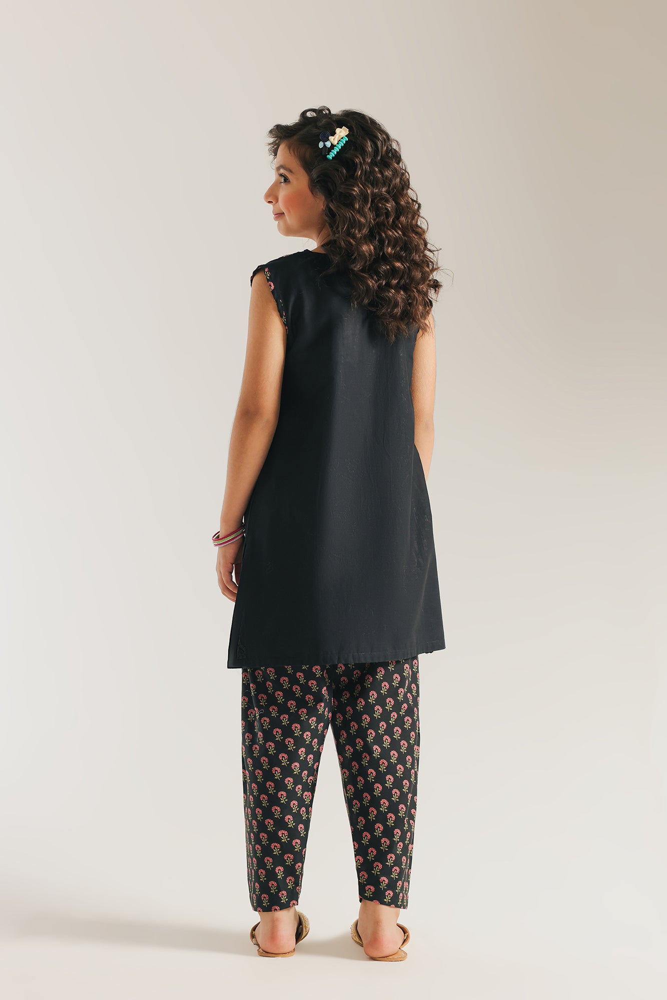 EMBROIDERED SUIT (E1056/402/902)