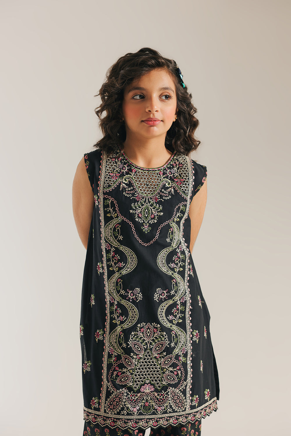 EMBROIDERED SUIT (E1056/402/902)