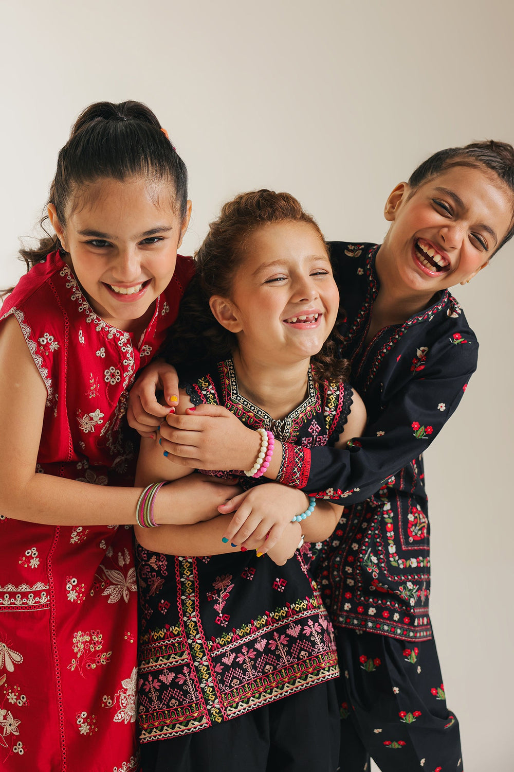 EMBROIDERED SUIT (E1060/402/902)