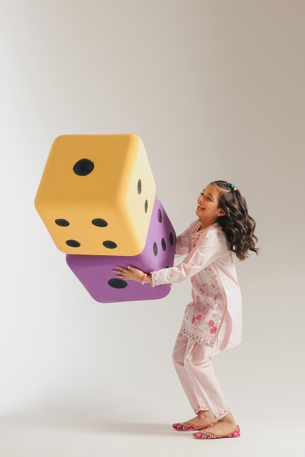 EMBROIDERED SUIT (E1063/402/316)