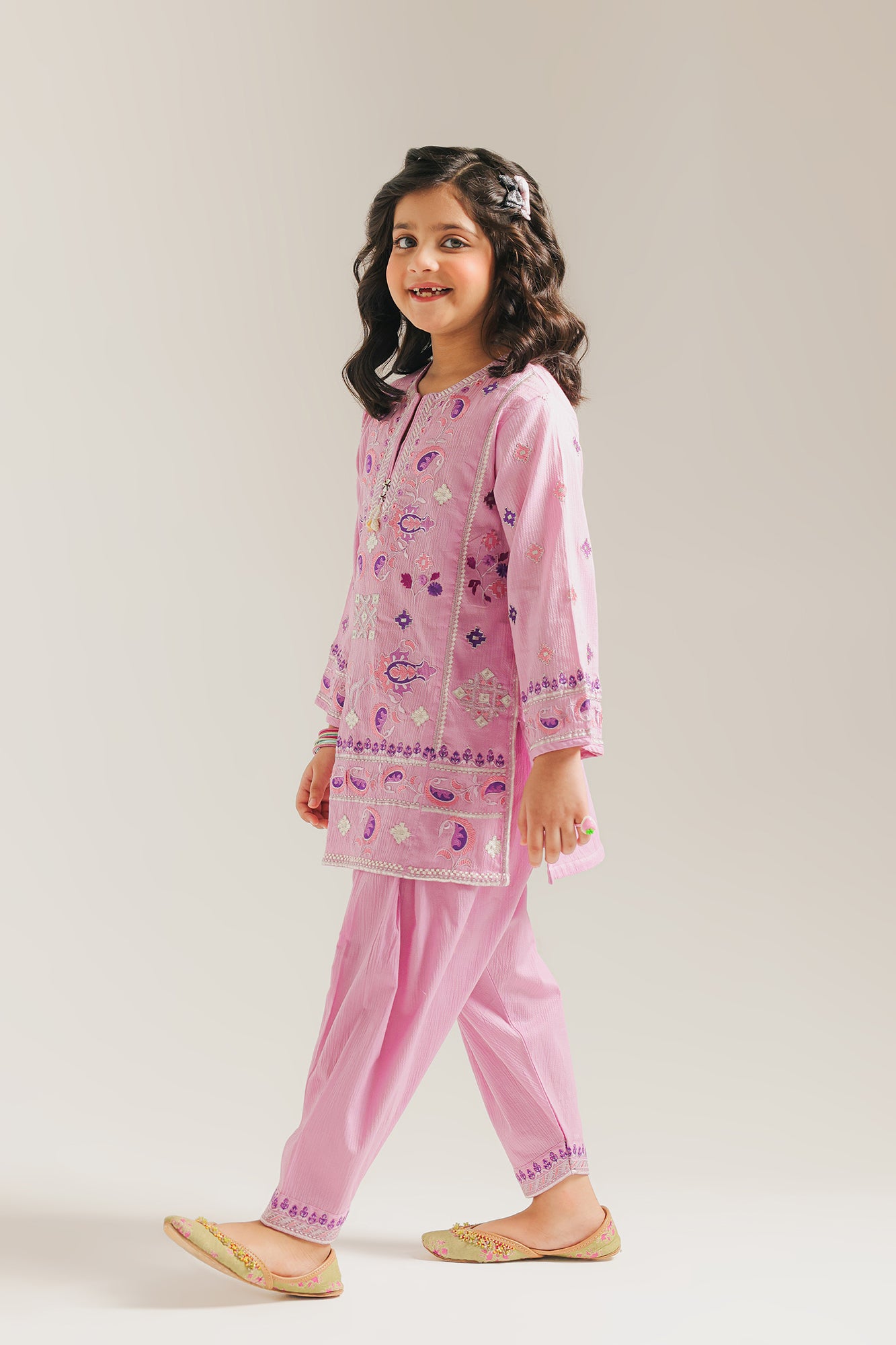 EMBROIDERED SUIT (E1065/402/512)