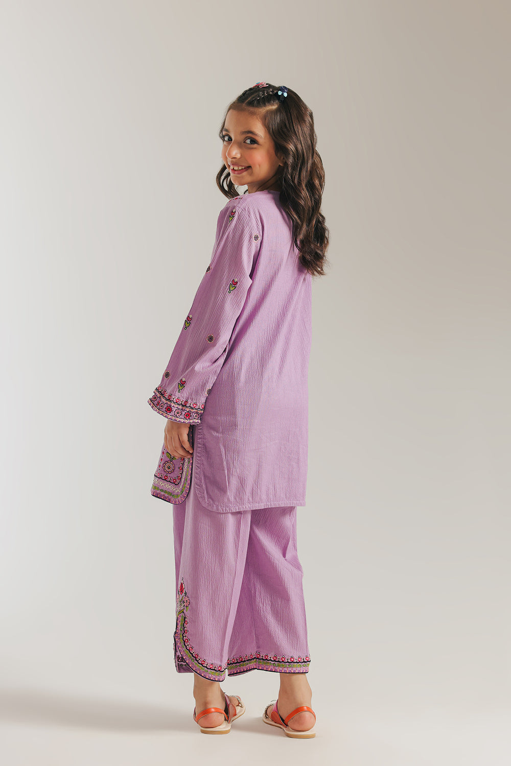 EMBROIDERED SUIT (E1072/402/513)