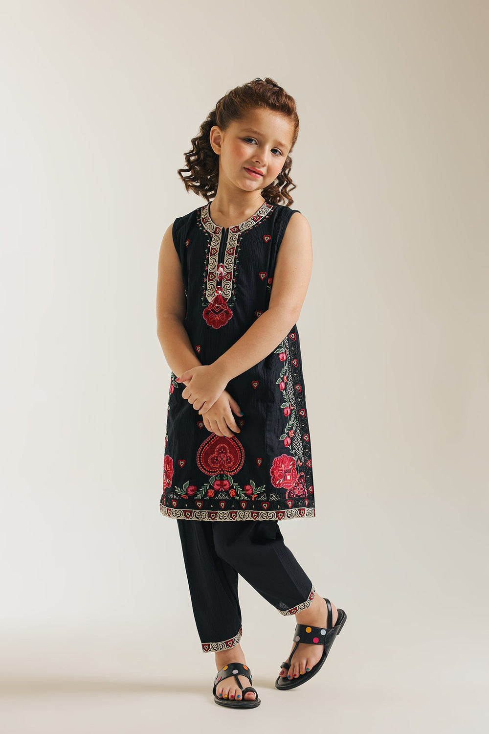 EMBROIDERED SUIT (E1074/402/901)