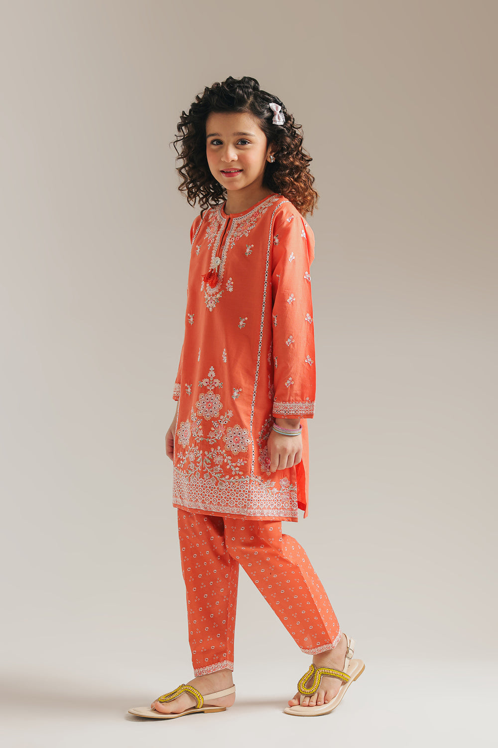 EMBROIDERED SUIT (E1079/402/325)