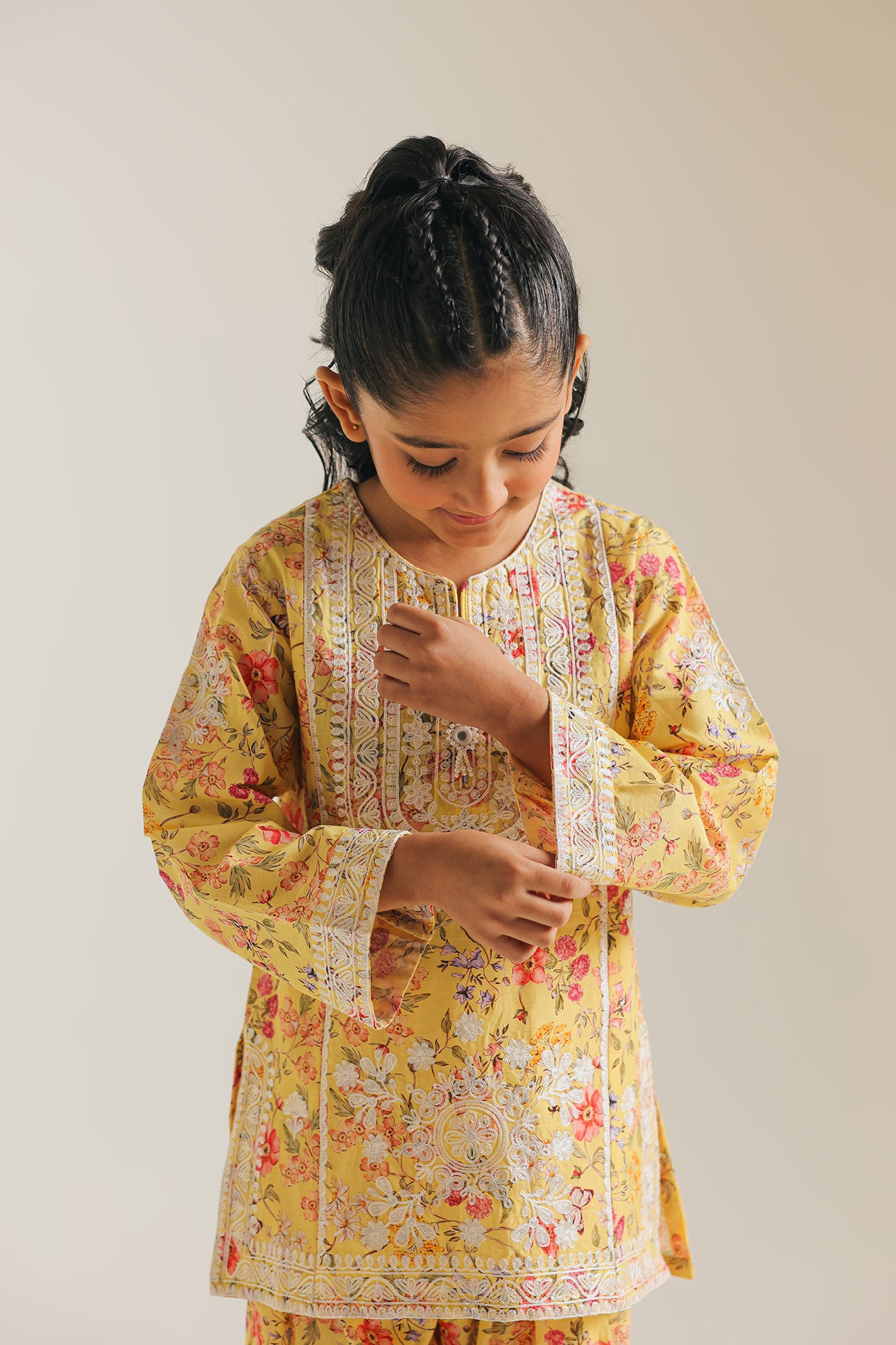 EMBROIDERED SUIT (E1200/402/101)