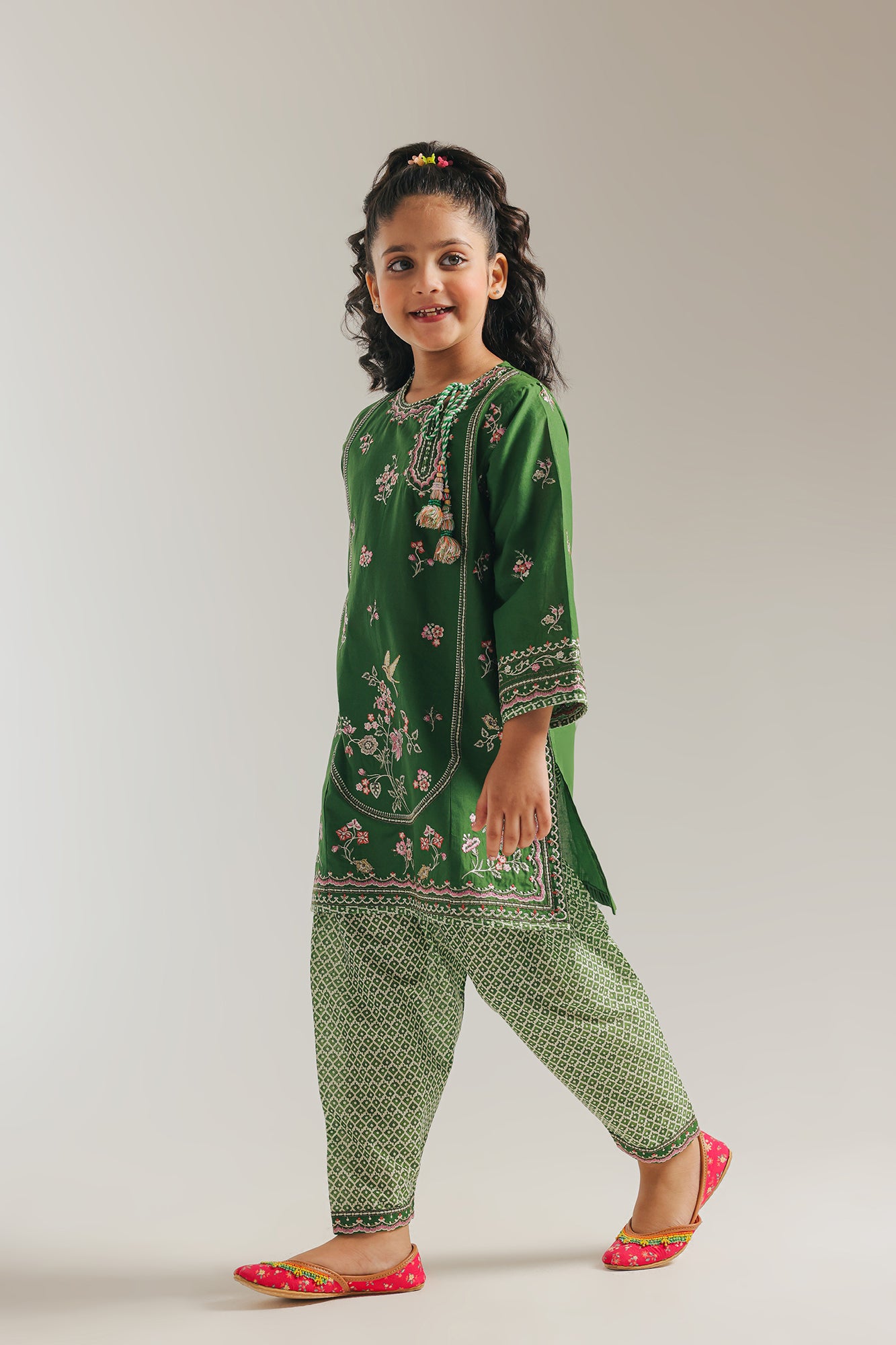 EMBROIDERED SUIT (E1201/402/708)