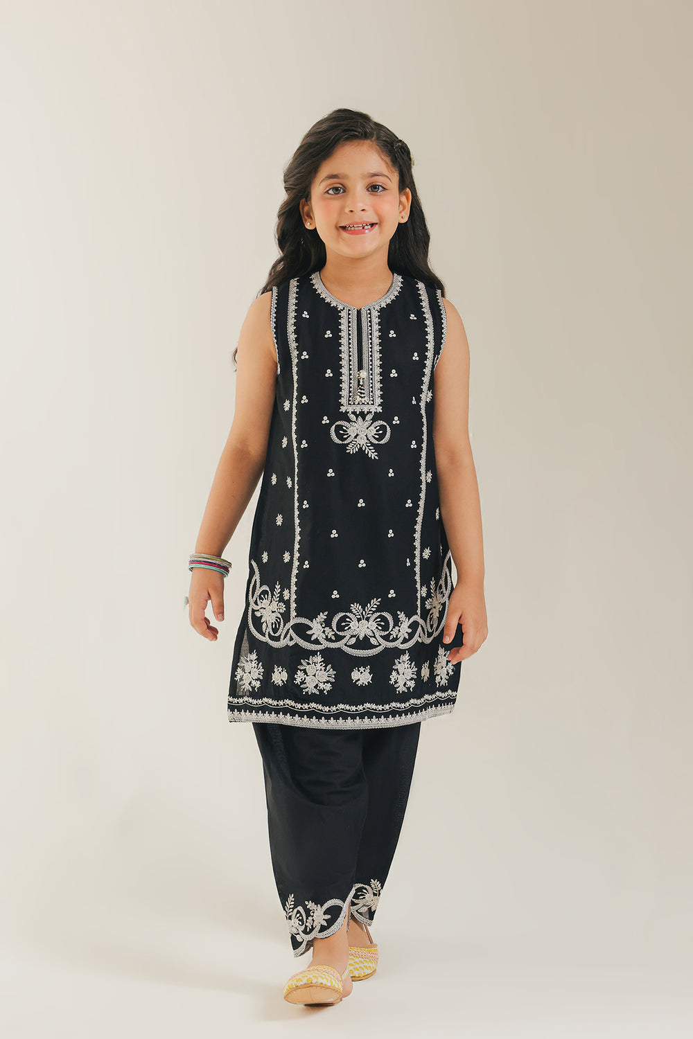 EMBROIDERED SUIT (E1203/402/901)