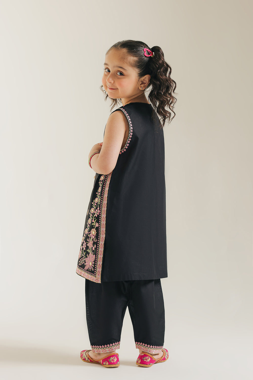 EMBROIDERED SUIT (E402/902/1204)