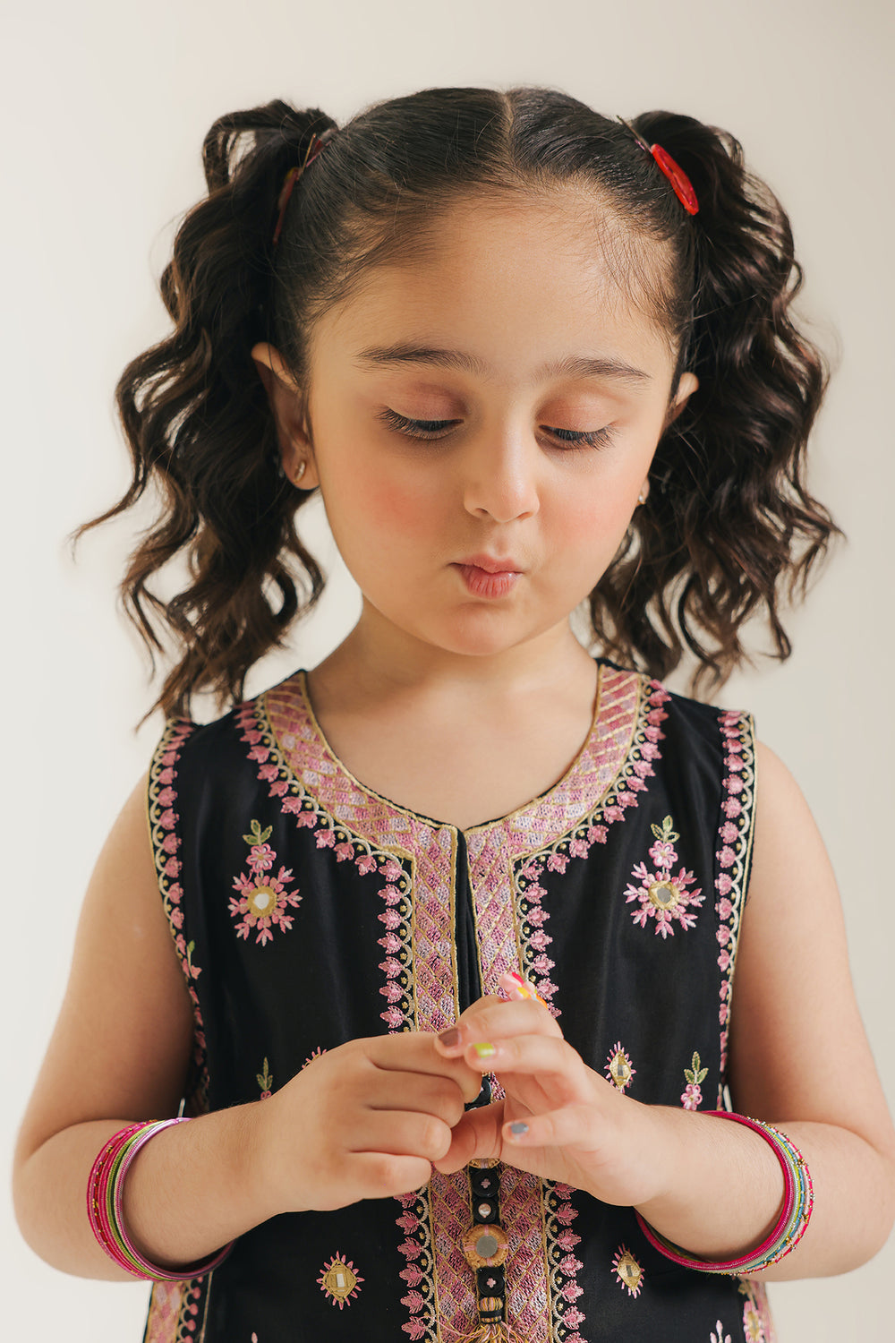 EMBROIDERED SUIT (E402/902/1204)