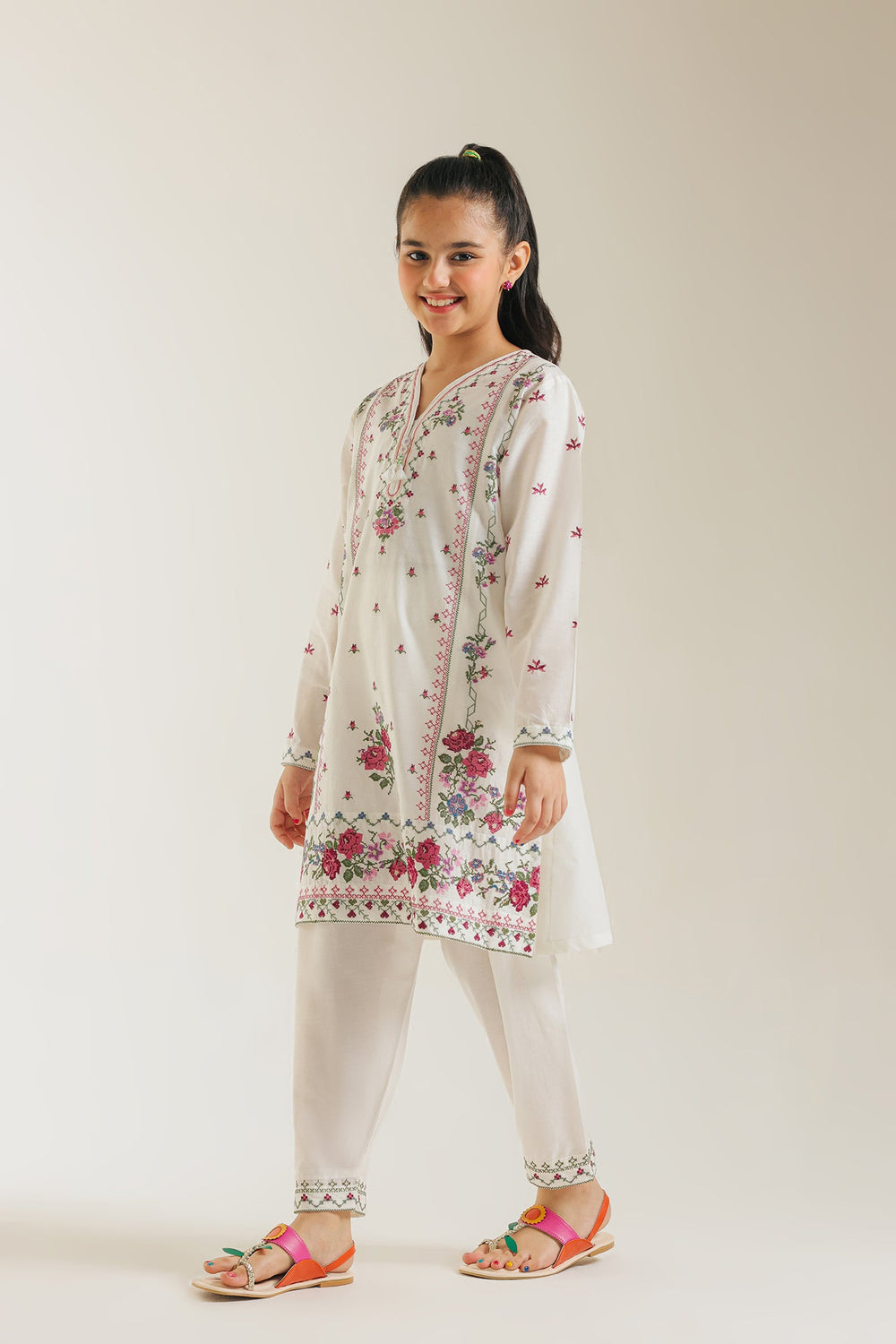 EMBROIDERED SUIT (E1205/402/003)