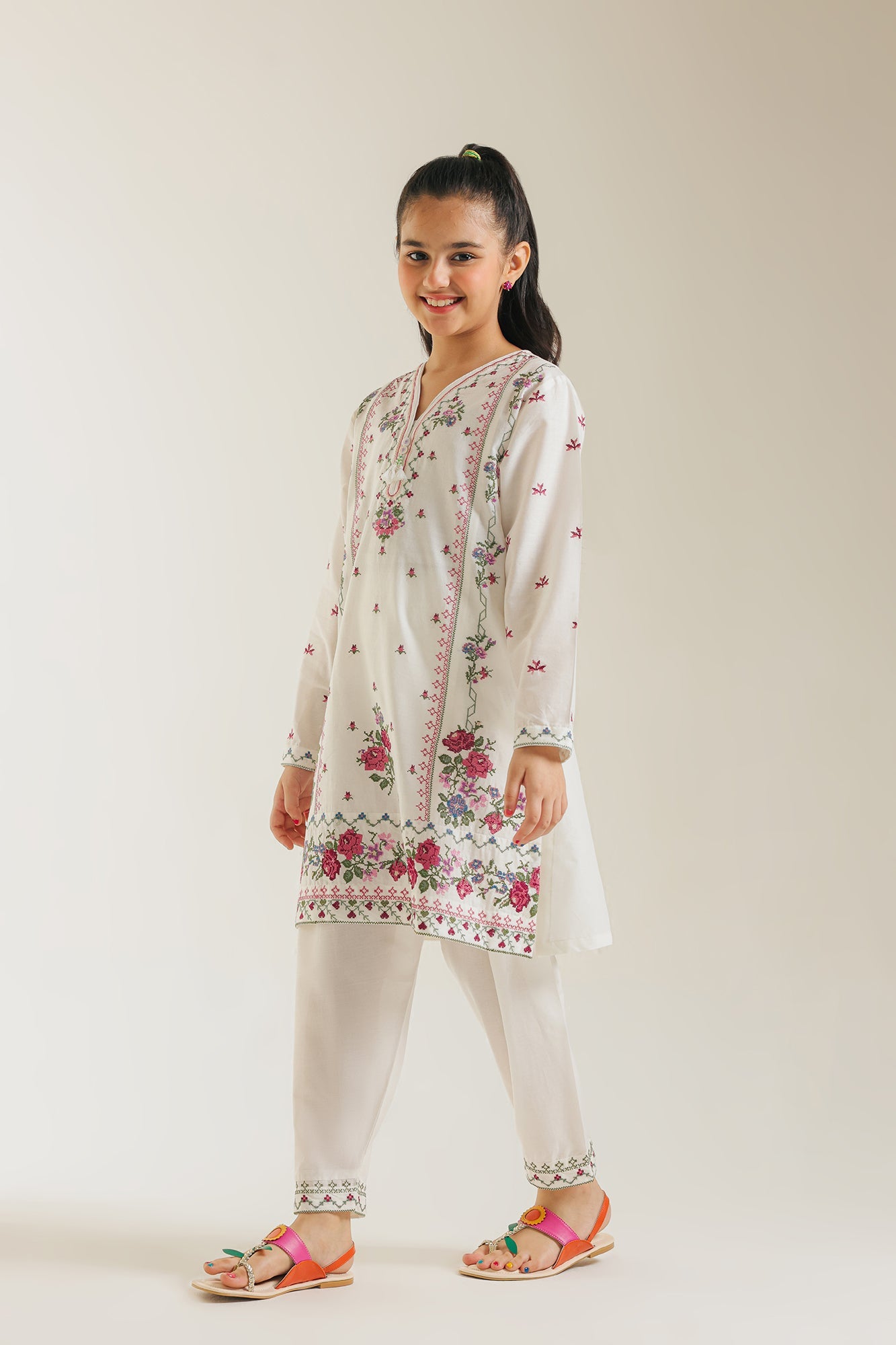 EMBROIDERED SUIT (E1205/402/003)