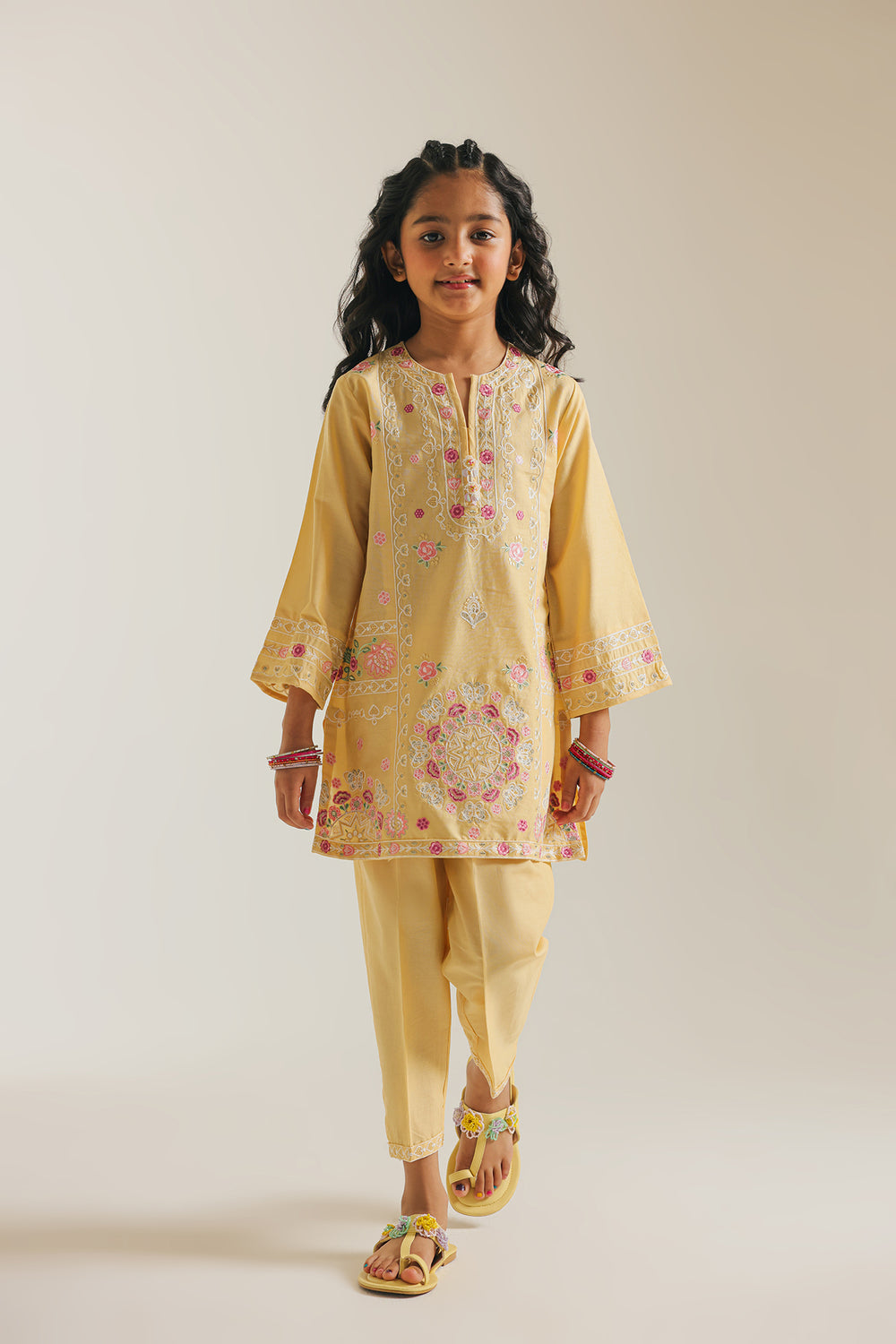 EMBROIDERED SUIT (E1209/402/101)