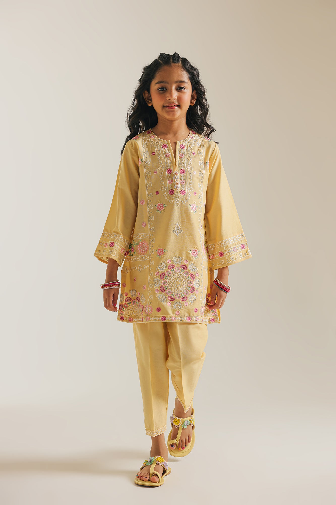 EMBROIDERED SUIT (E1209/402/101)