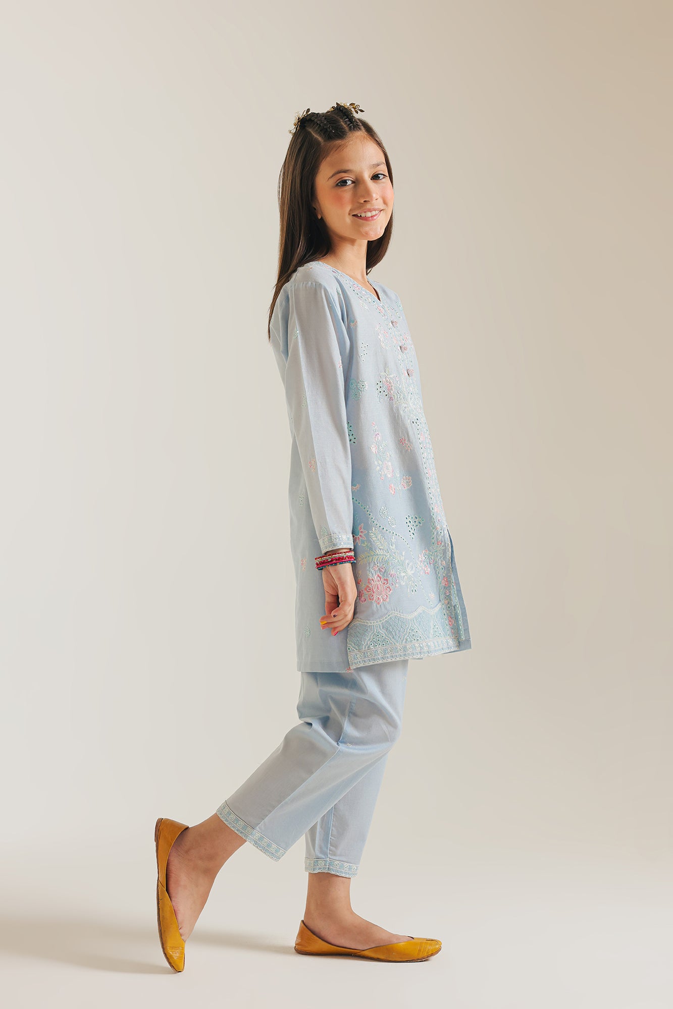 EMBROIDERED SUIT (E1214/402/720)