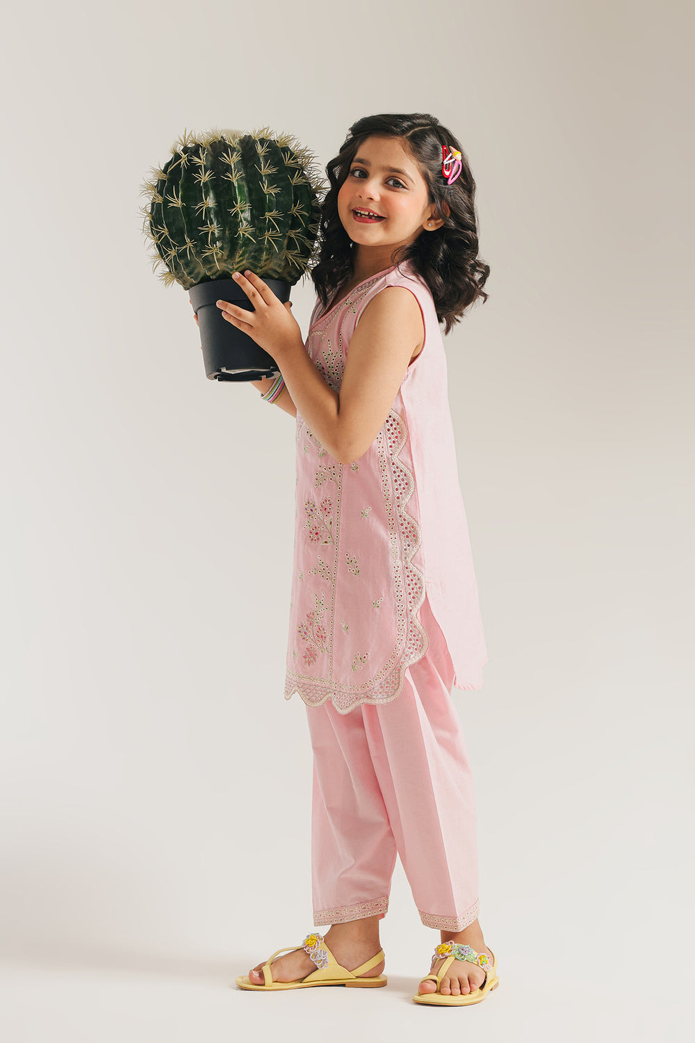 EMBROIDERED SUIT (E1216/402/427)