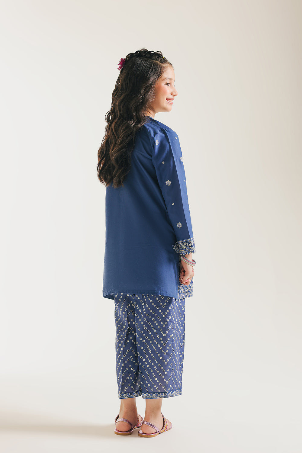 EMBROIDERED SUIT (E402/622/1219)