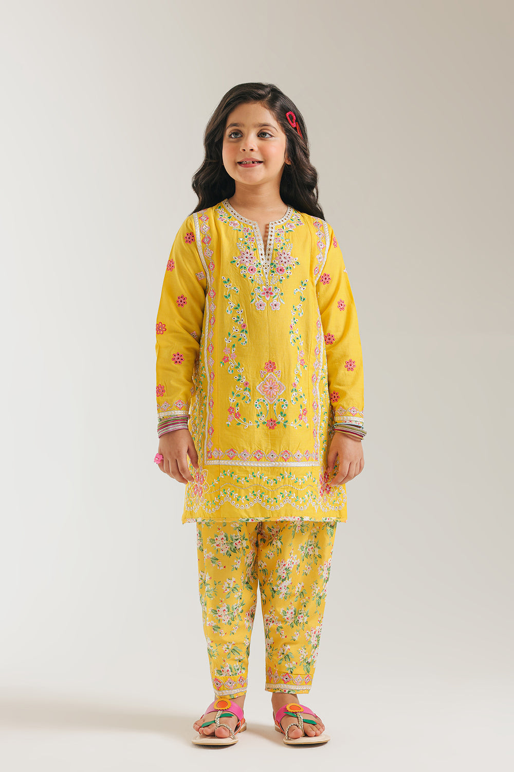 EMBROIDERED SUIT (E1225/402/106)