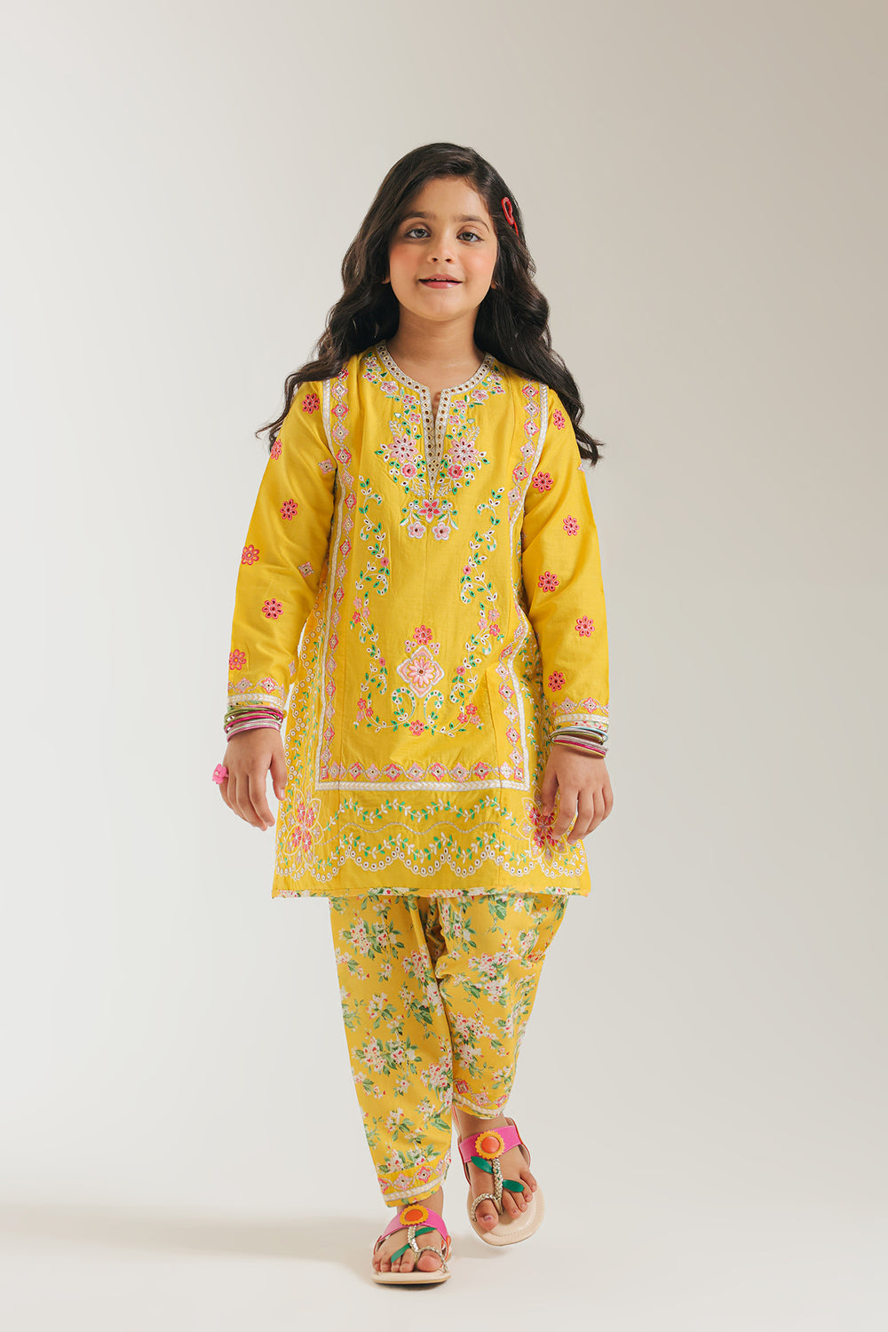 EMBROIDERED SUIT (E1225/402/106)