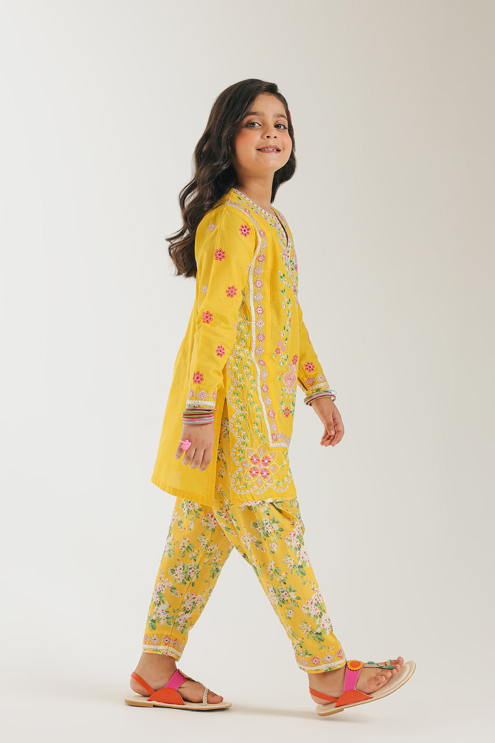 EMBROIDERED SUIT (E1225/402/106)