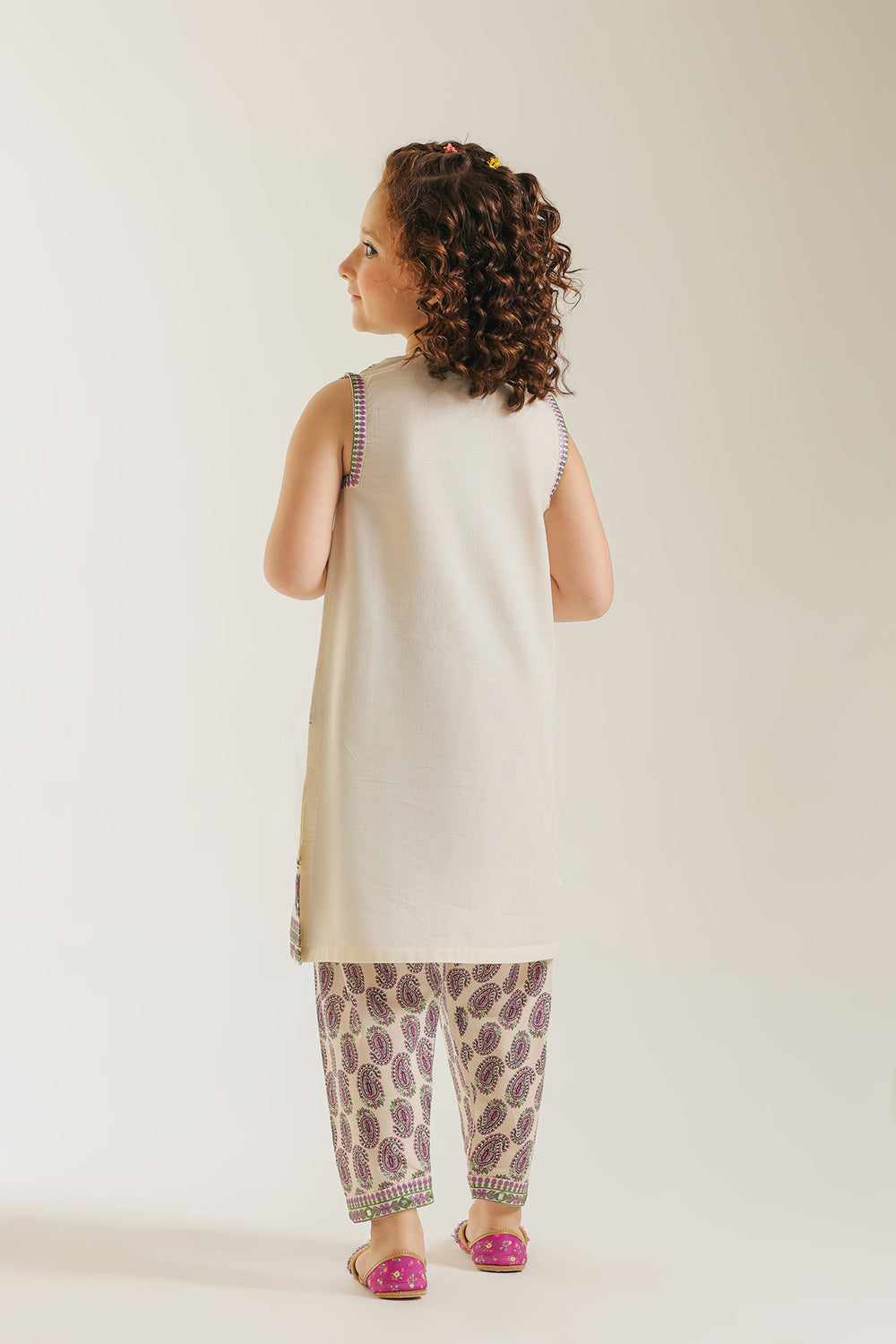 EMBROIDERED SUIT (E1226/402/005)