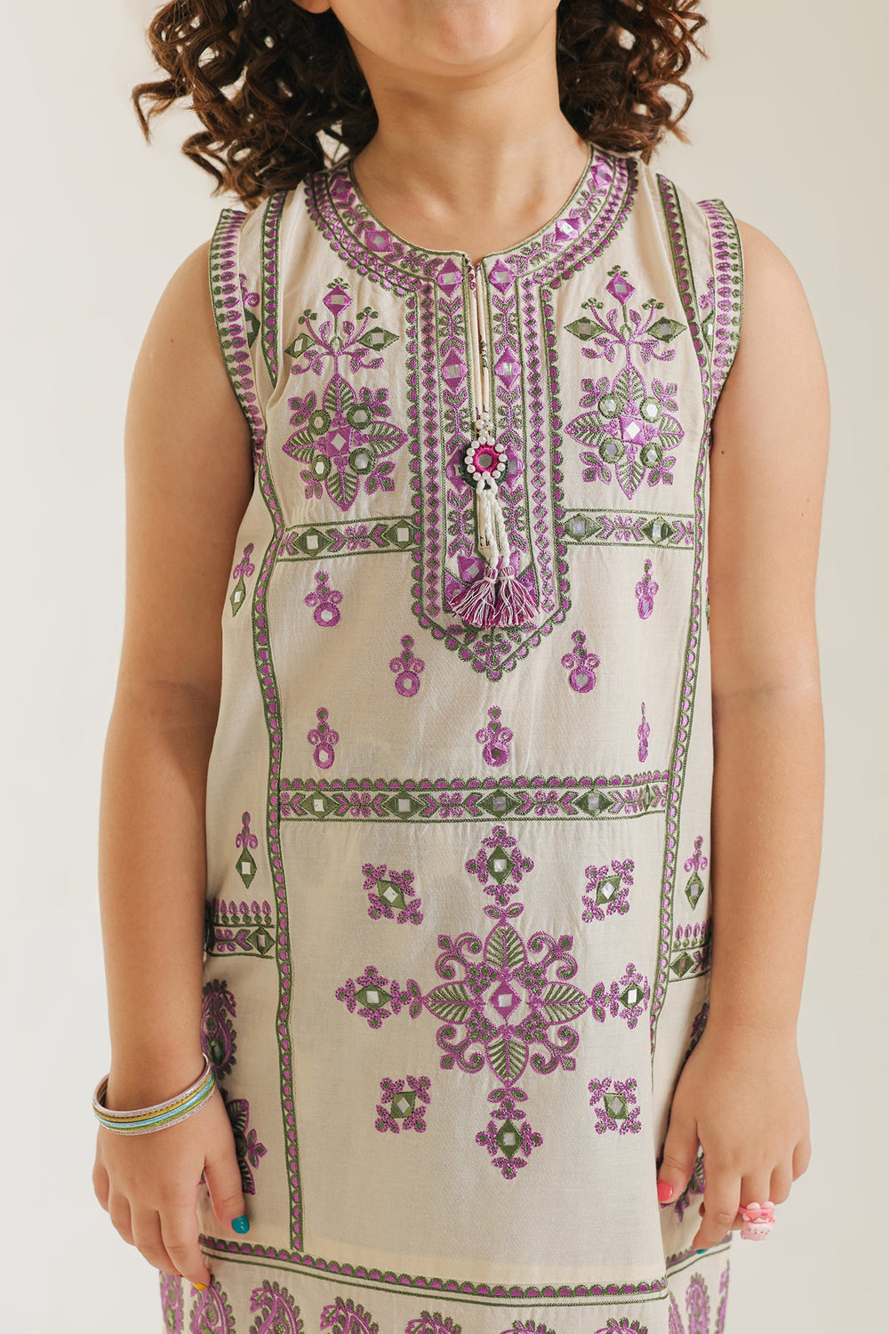 EMBROIDERED SUIT (E1226/402/005)