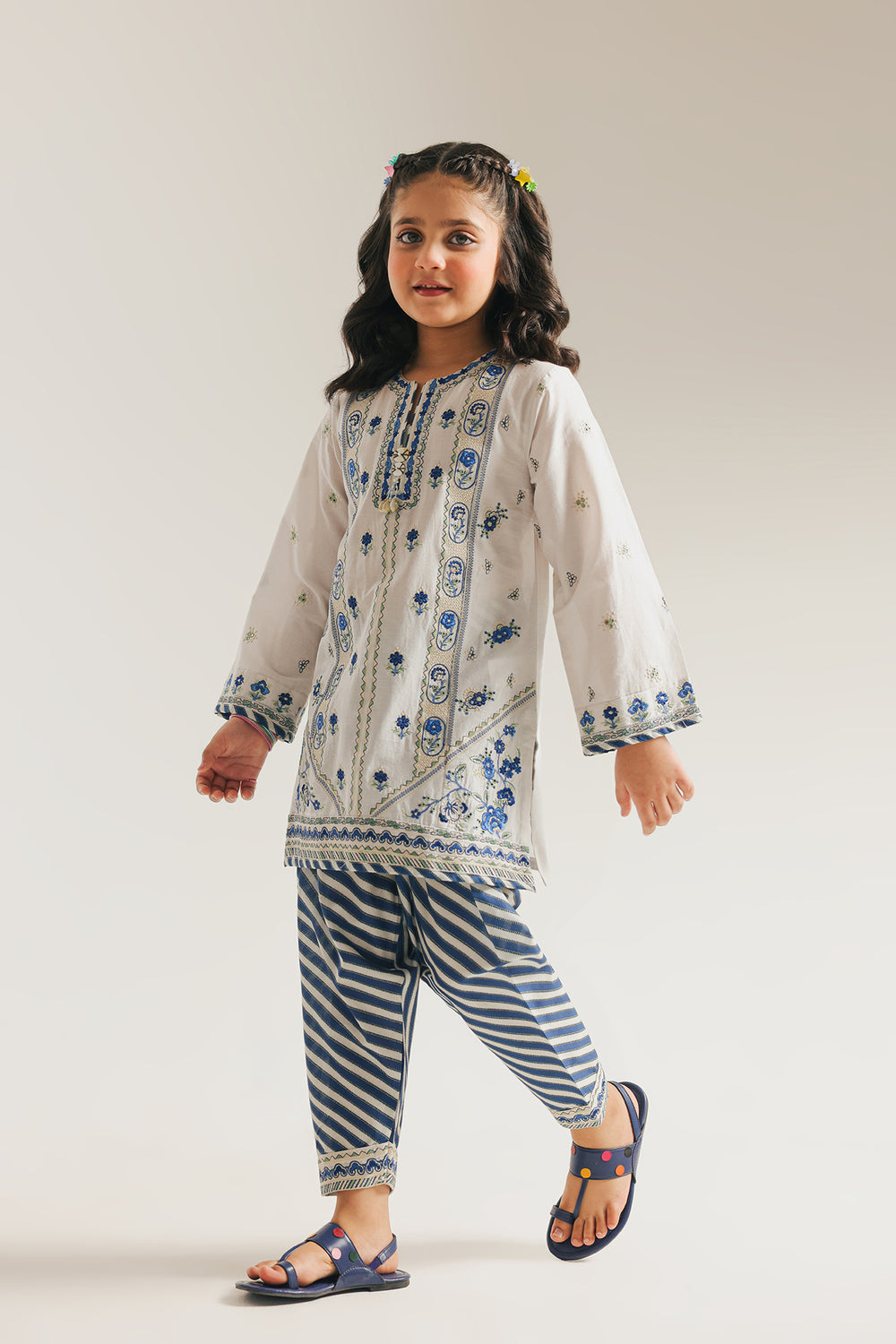 EMBROIDERED SUIT (E1231/402/003)