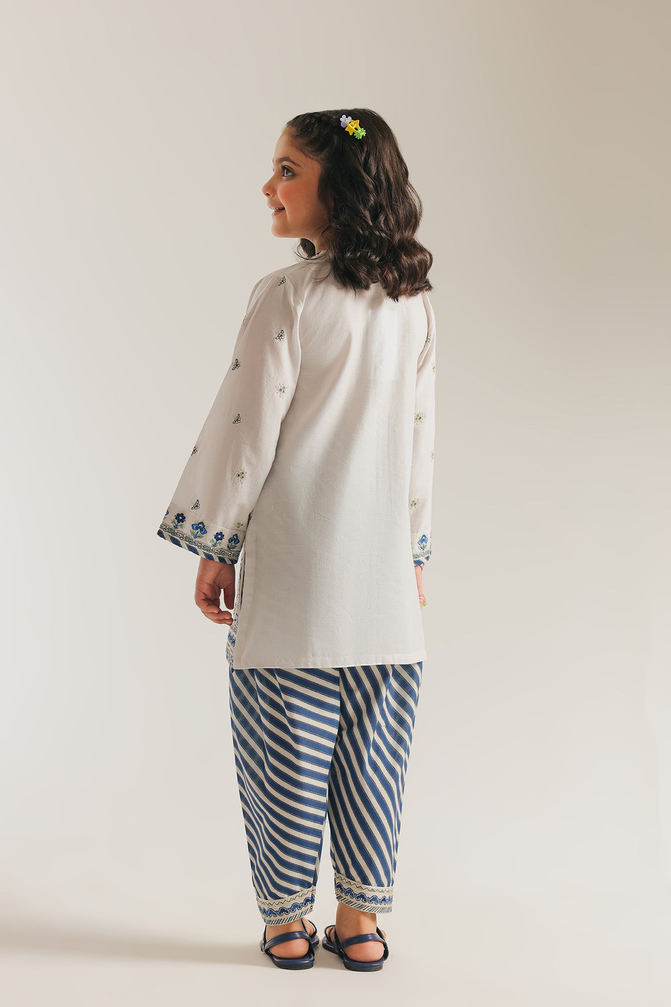 EMBROIDERED SUIT (E1231/402/003)