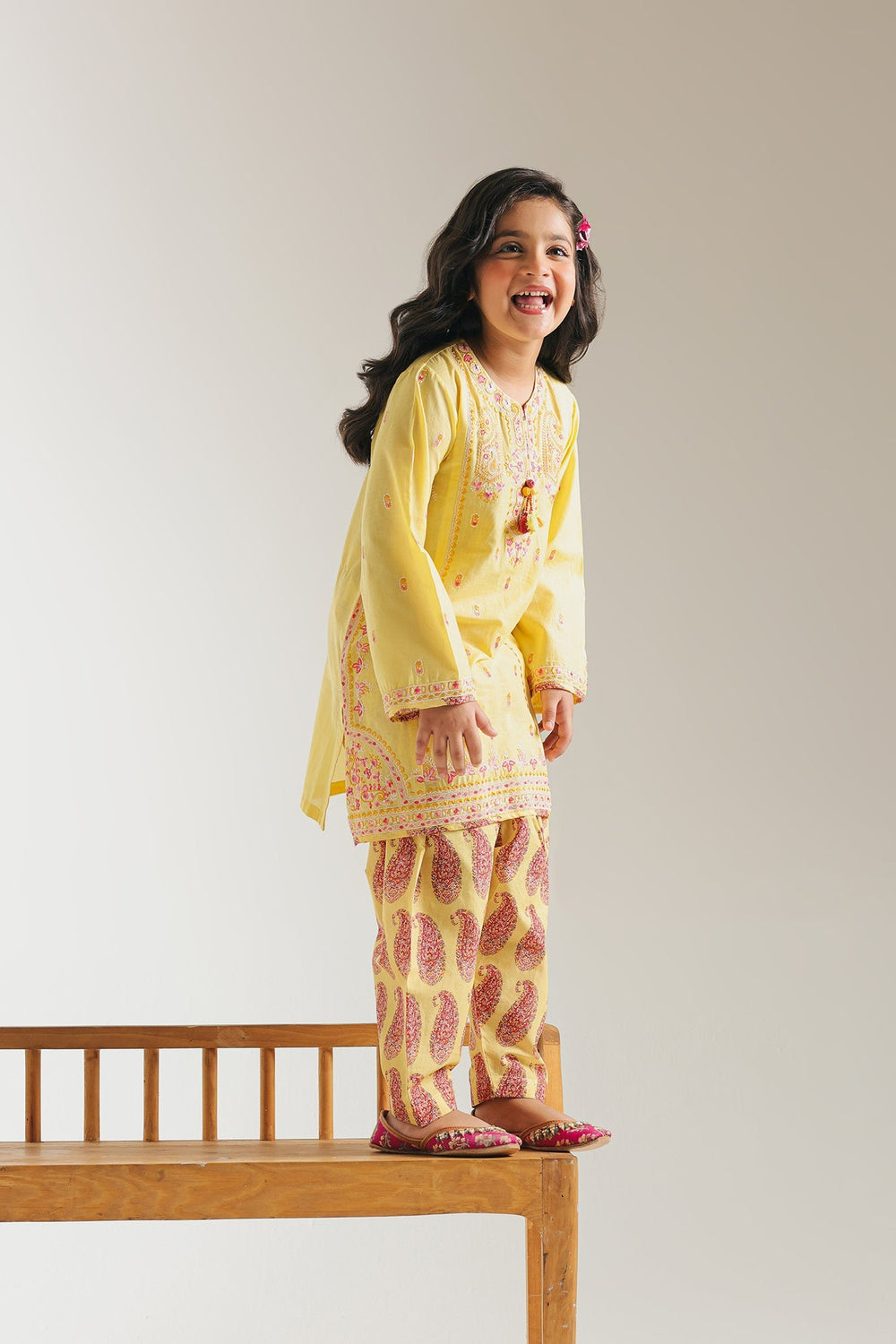 EMBROIDERED SUIT (E1232/402/129)