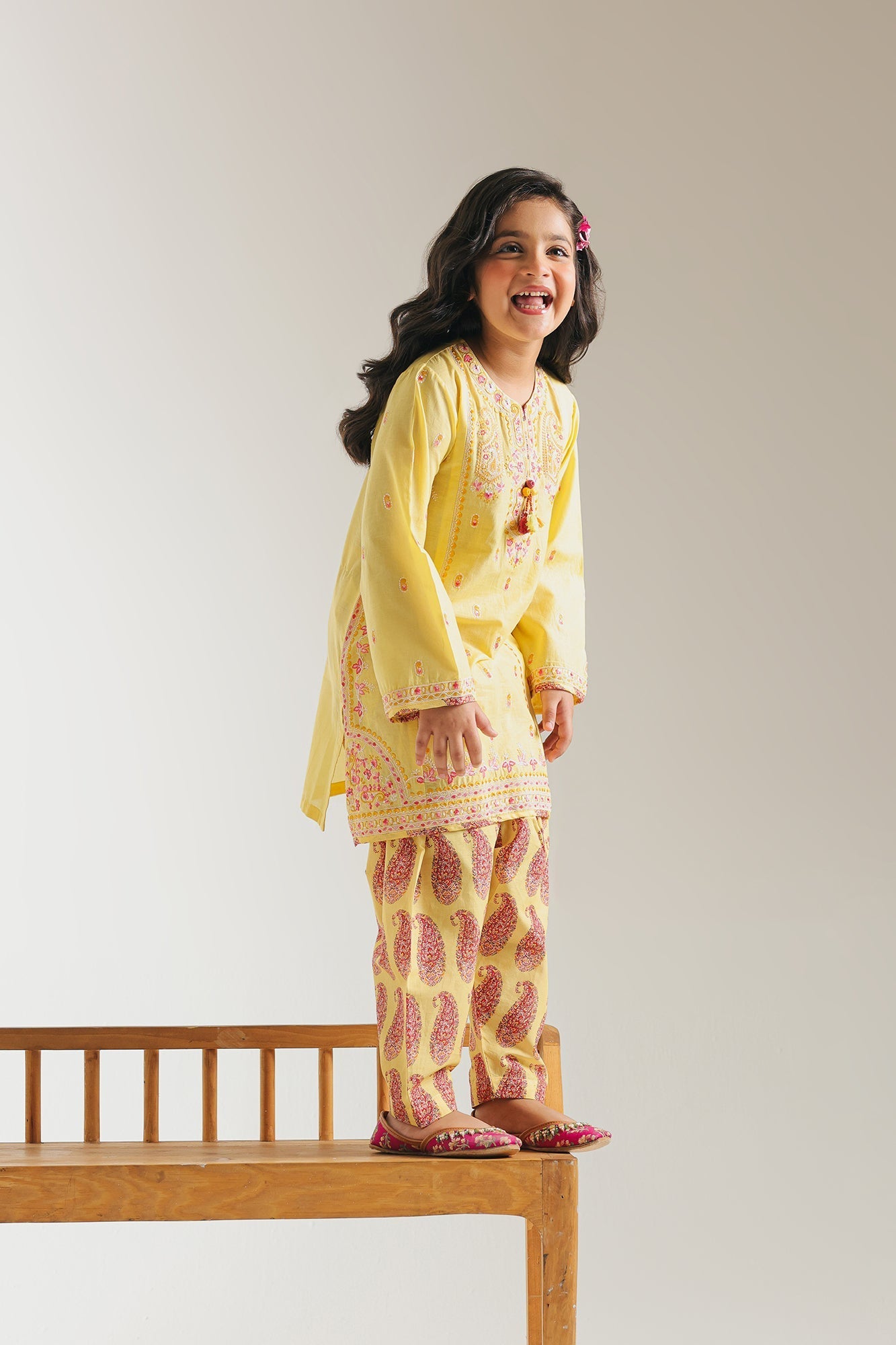 EMBROIDERED SUIT (E1232/402/129)