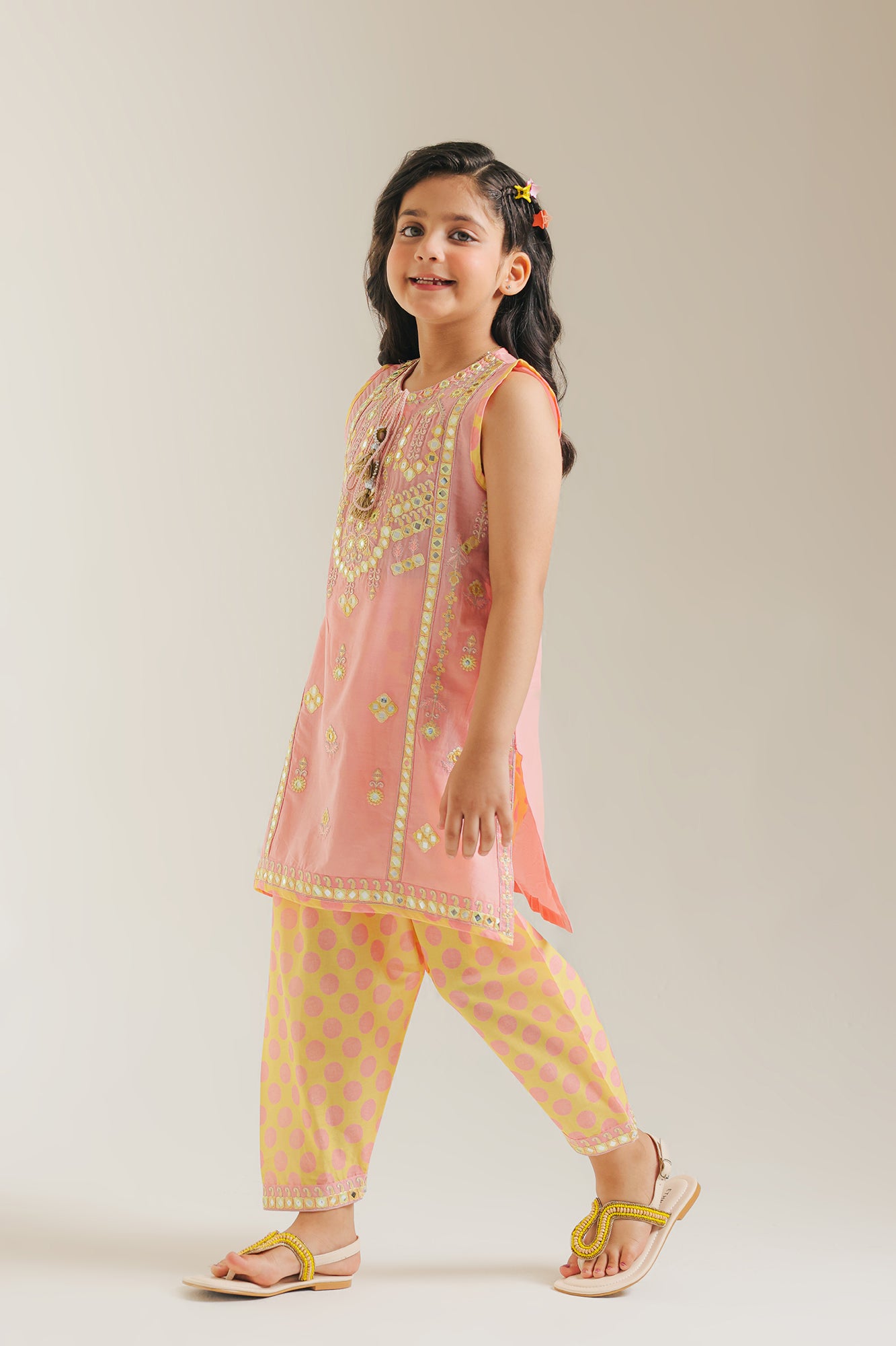 EMBROIDERED SUIT (E1233/402/327)