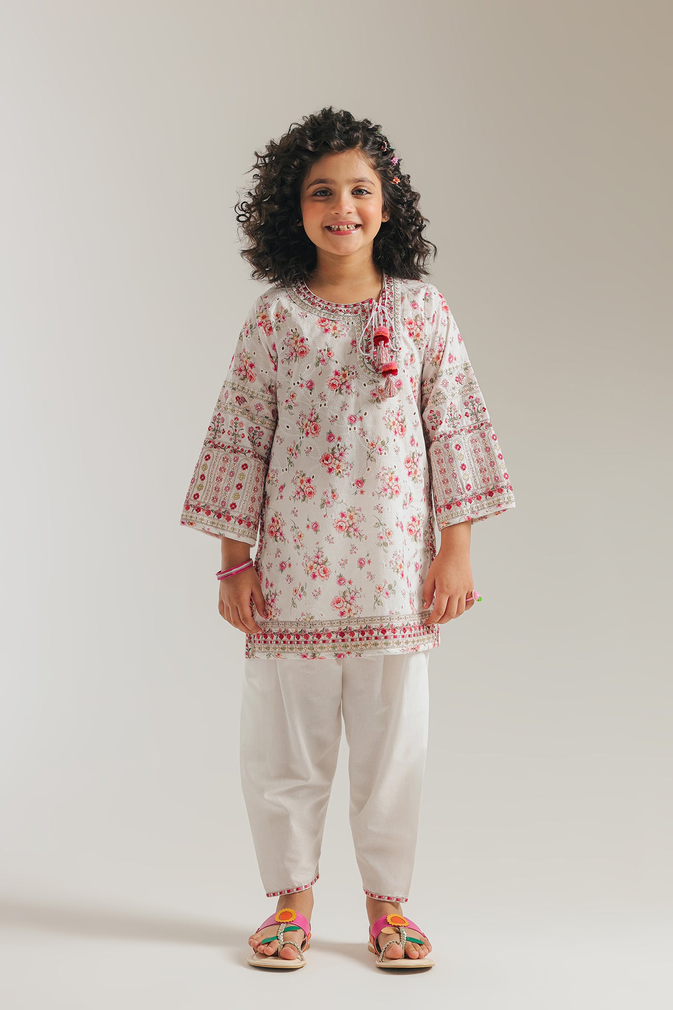 EMBROIDERED SUIT (E1237/402/001)