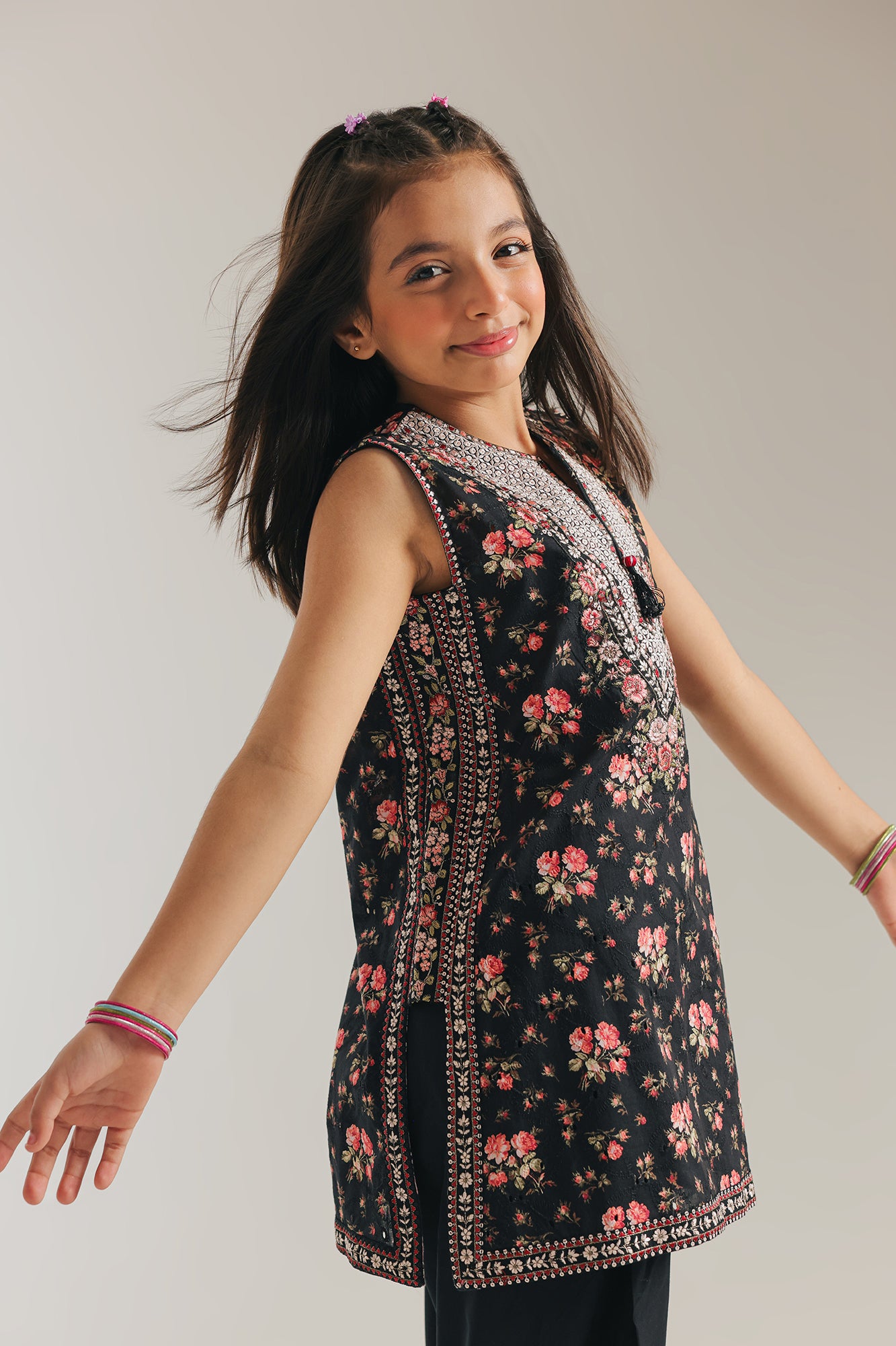 EMBROIDERED SUIT (E1240/402/902)