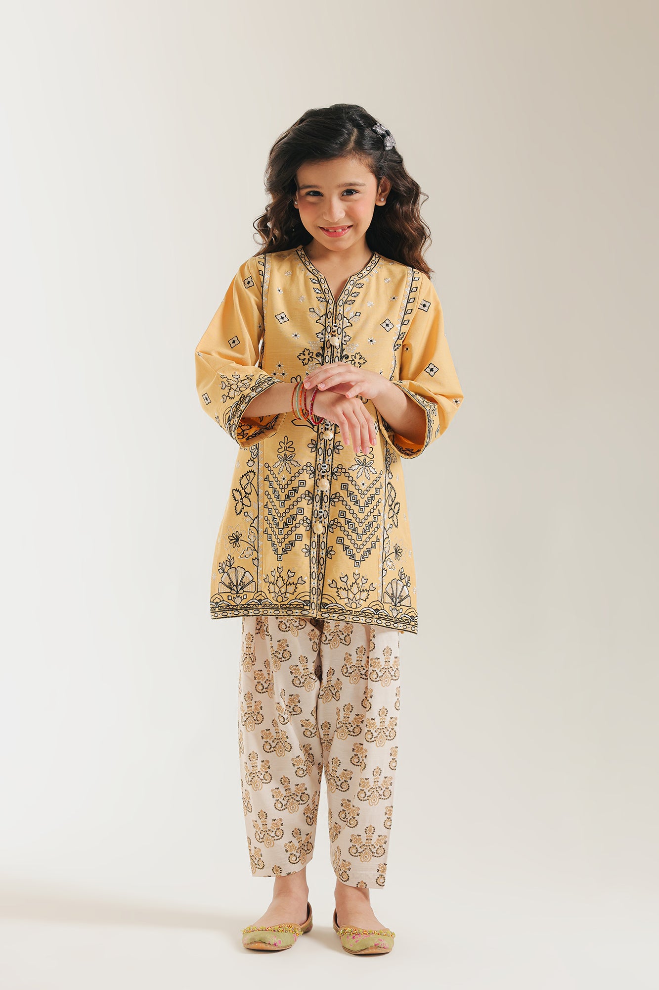 EMBROIDERED SUIT (E1355/402/225)