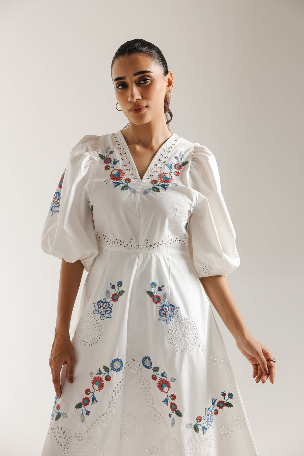 DRESS (E3076/108/001)