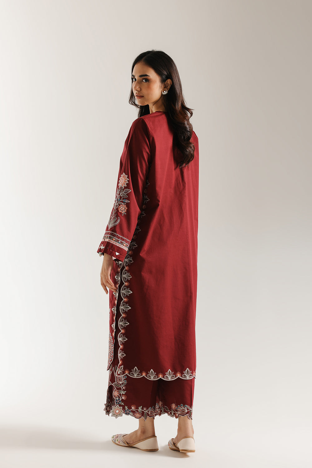 EMBROIDERED SUIT (E3632/103/402)
