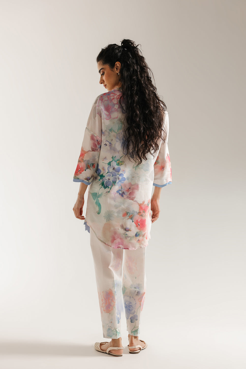 EMBROIDERED SUIT (E6636/102/002)