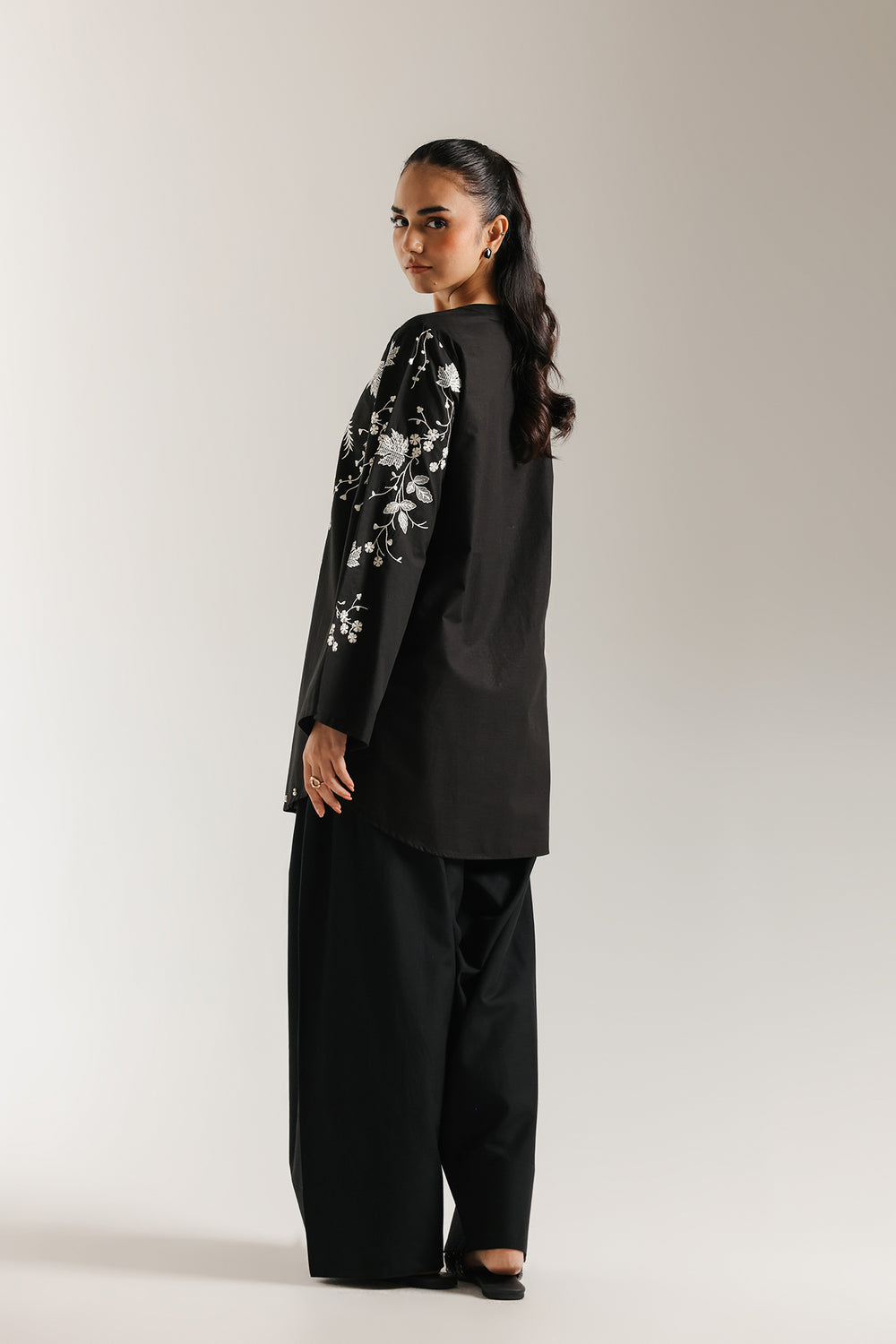 EMBROIDERED SHIRT (E6968/102/901)