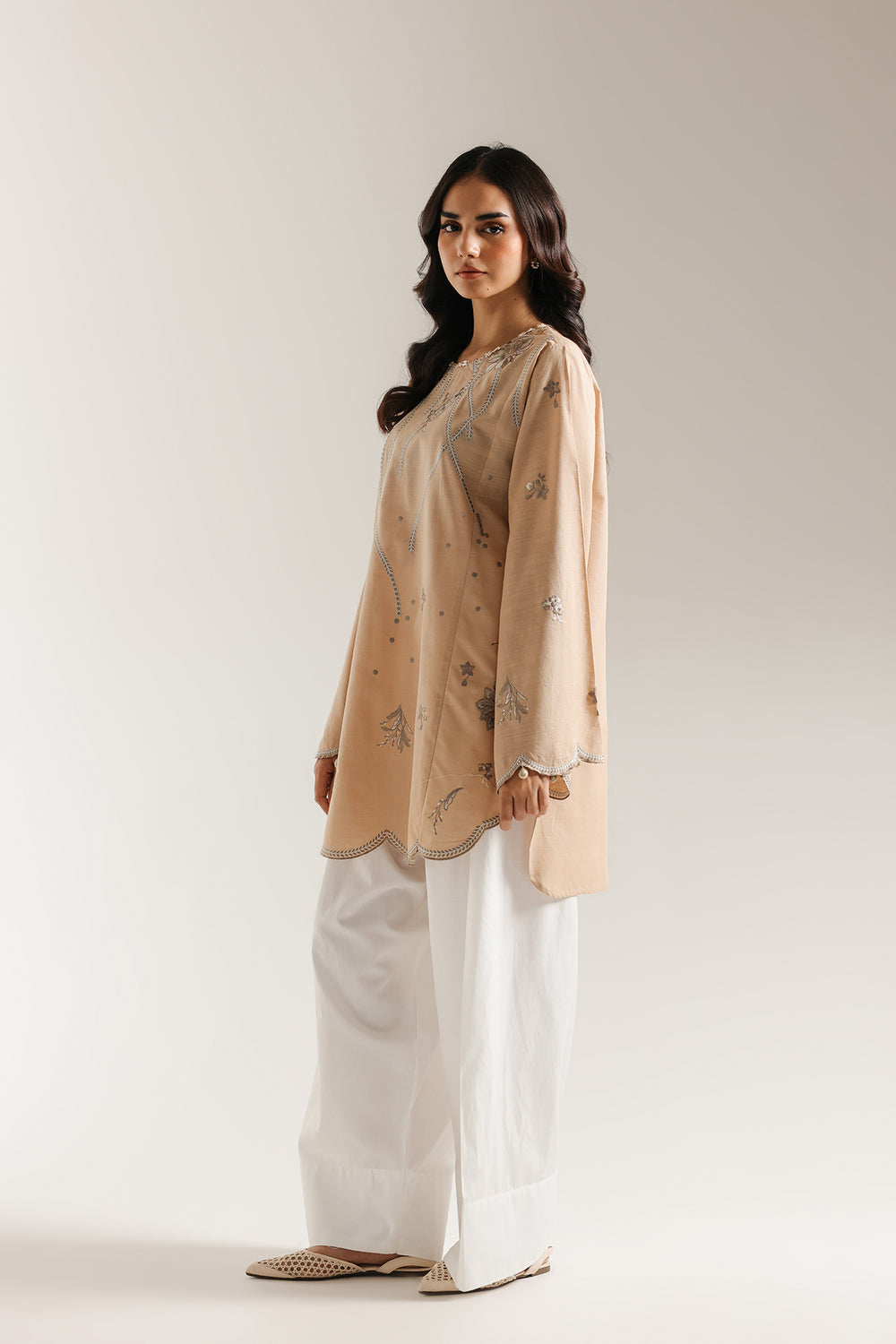 EMBROIDERED SHIRT (E6994/102/808)