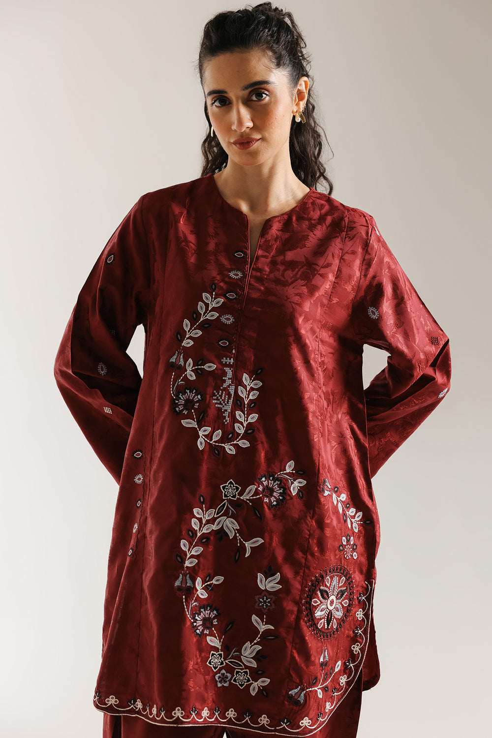 EMBROIDERED SUIT (E7021/102/402)