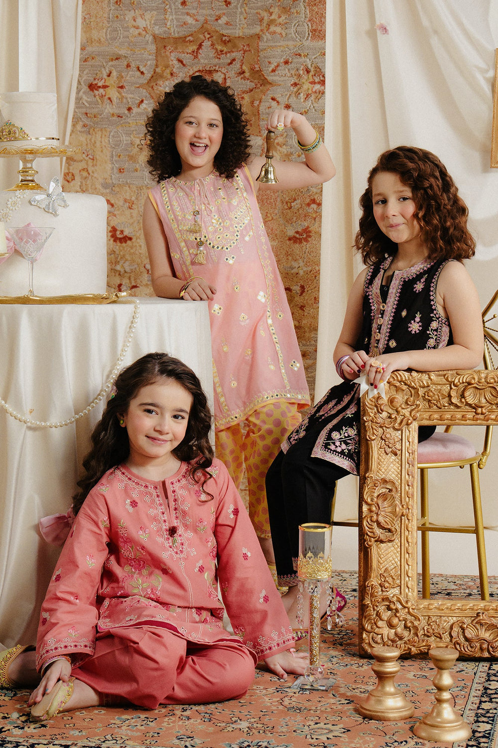 EMBROIDERED SUIT (E1064/402/312)