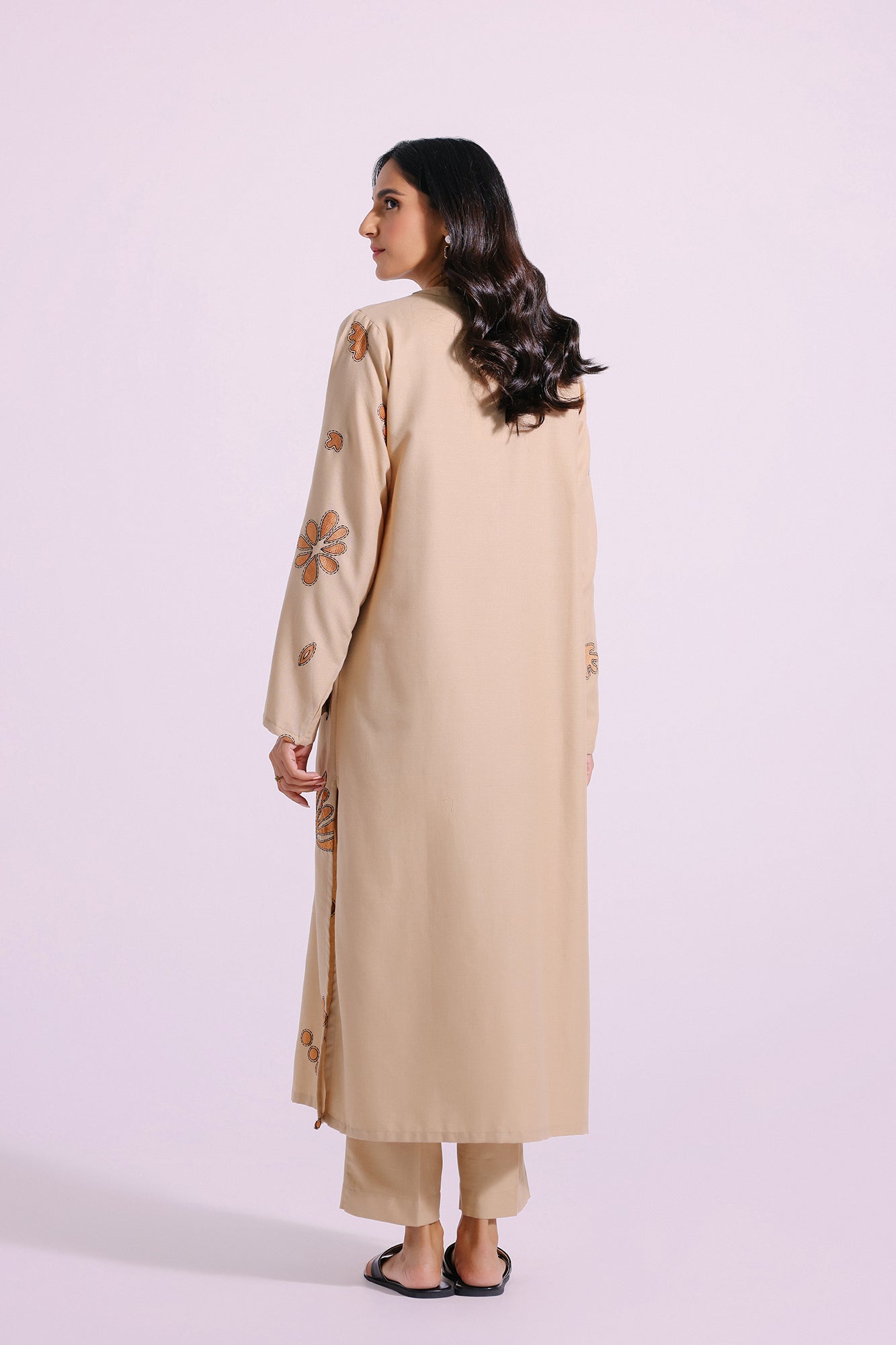 EMBROIDERED SUIT (E2522/102/806)