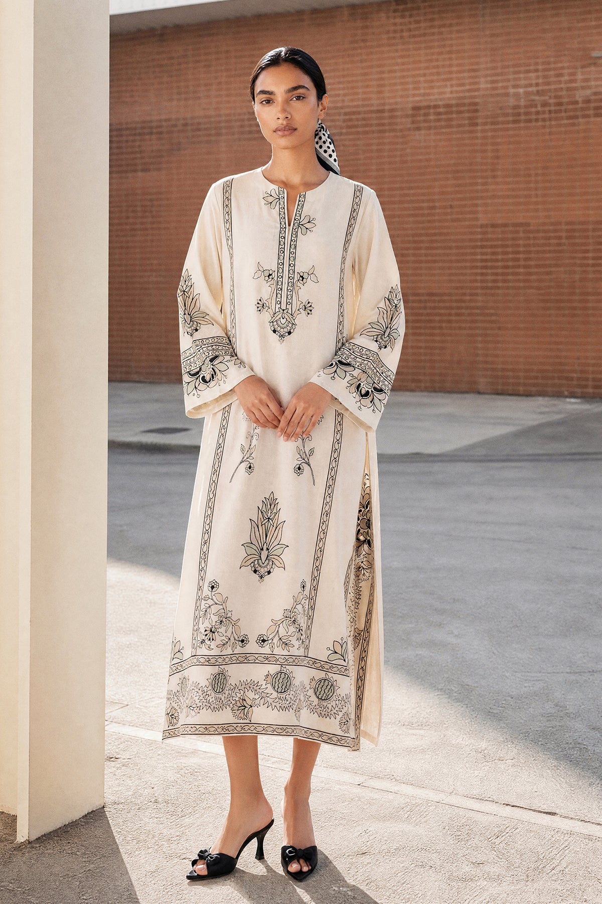 EMBROIDERED DRESS (E9411-102-005)