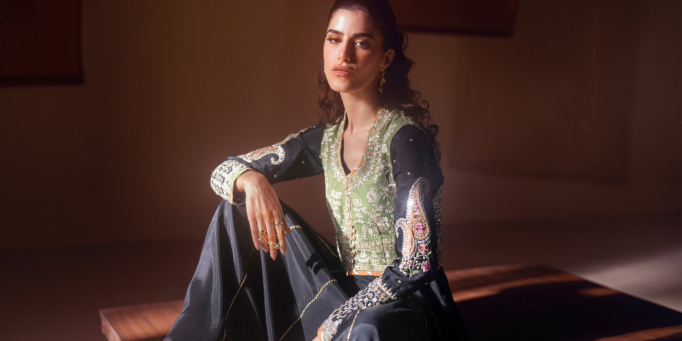 EMBROIDERED PISHWAS (E104/902/0823)