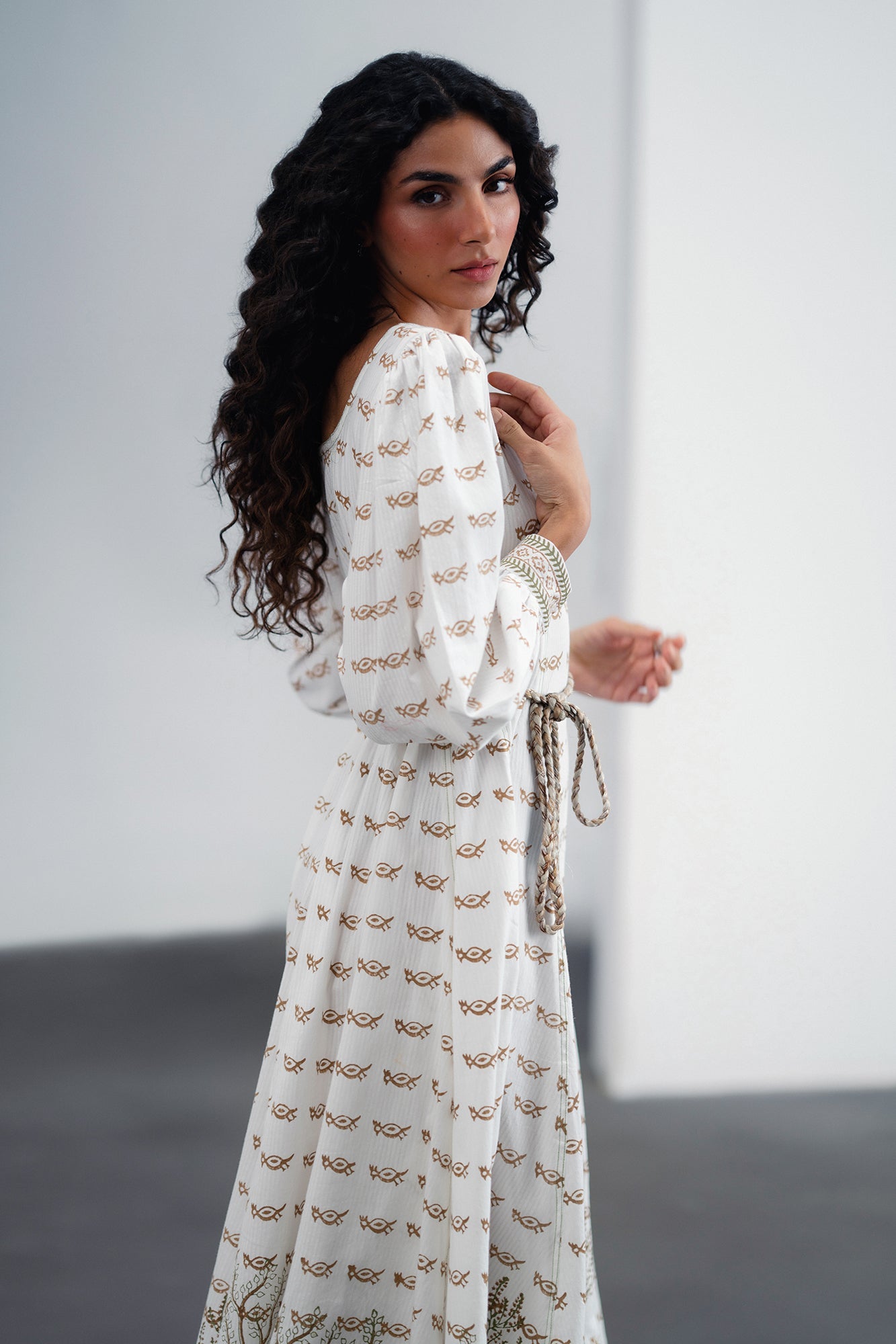 DRESS (E120/003/0045)
