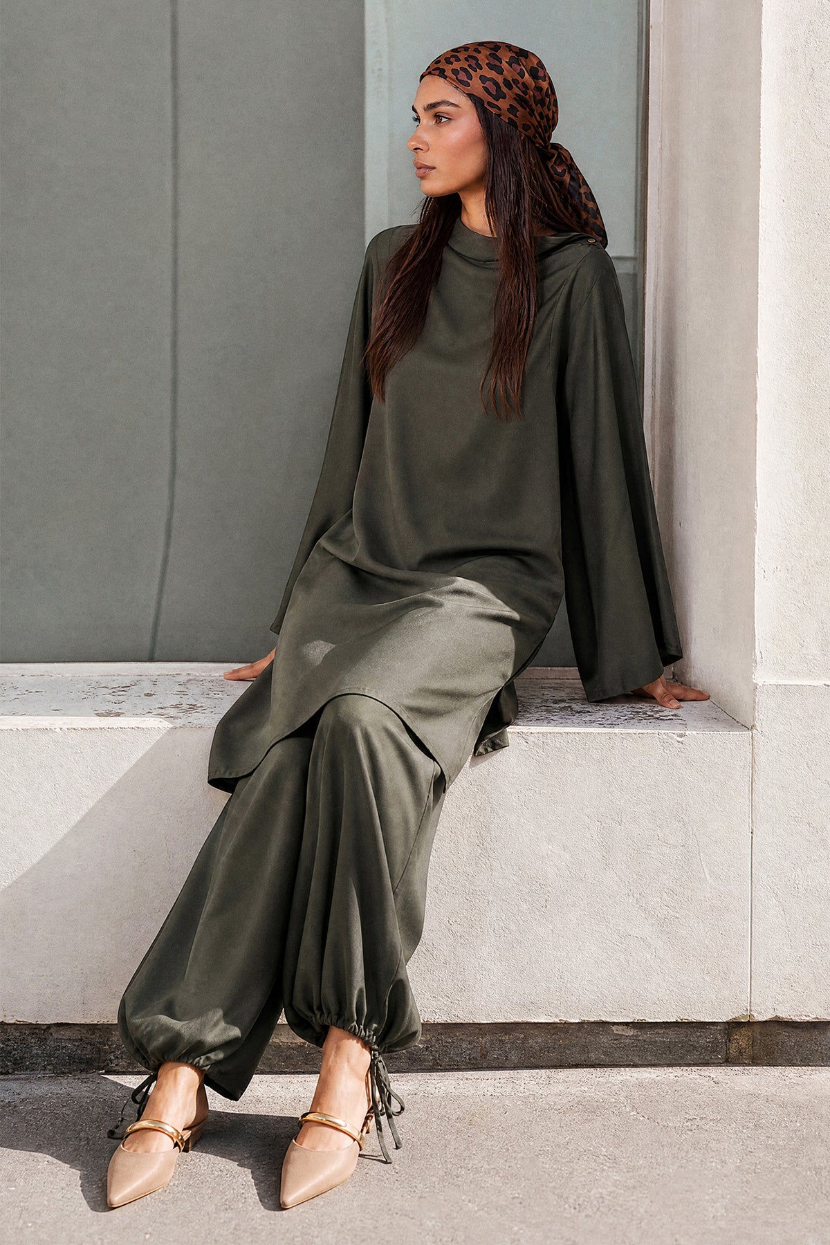 SOLID SUIT (E9746-102-121)